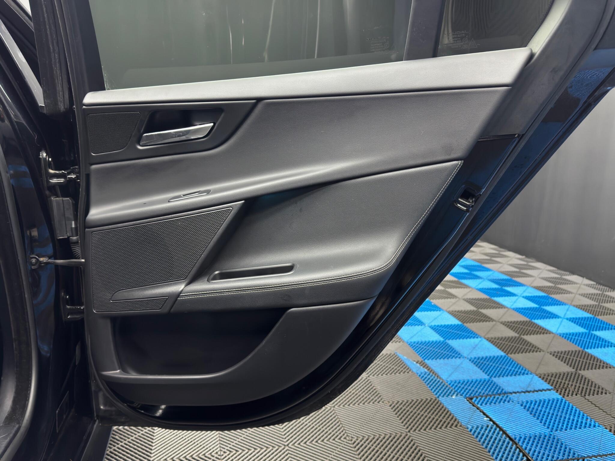 Jaguar XE 2.0d R-Sport Auto Euro 6 (s/s) 4dr 4dr Automatic 2026