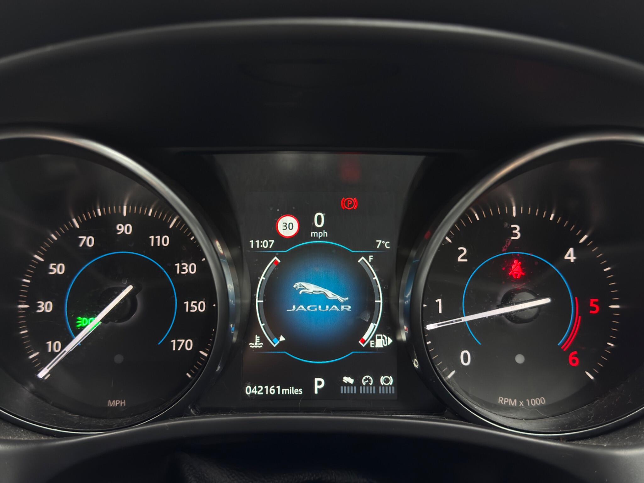 Jaguar XE 2.0d R-Sport Auto Euro 6 (s/s) 4dr 4dr Automatic 2026