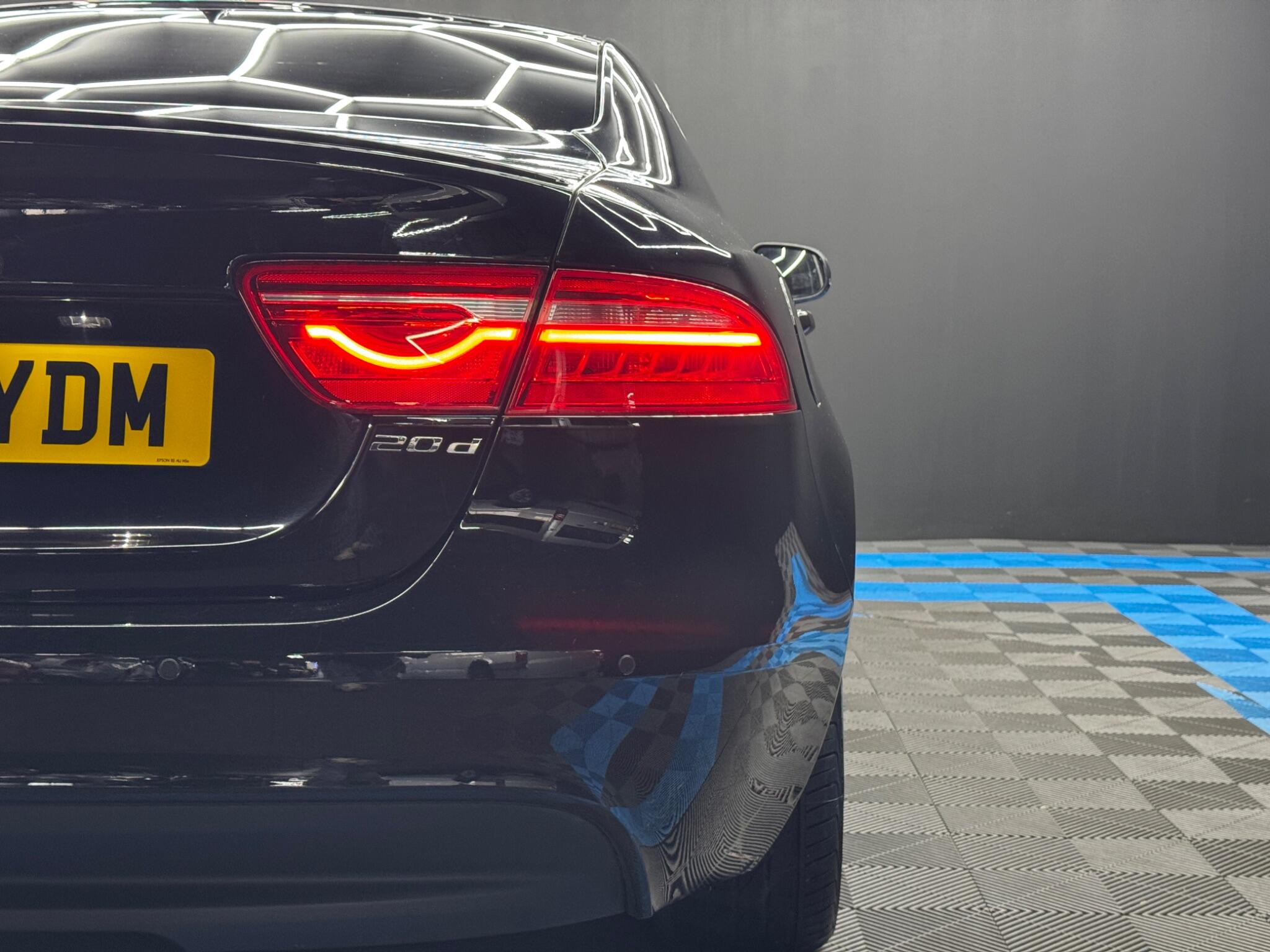 Jaguar XE 2.0d R-Sport Auto Euro 6 (s/s) 4dr 4dr Automatic 2026