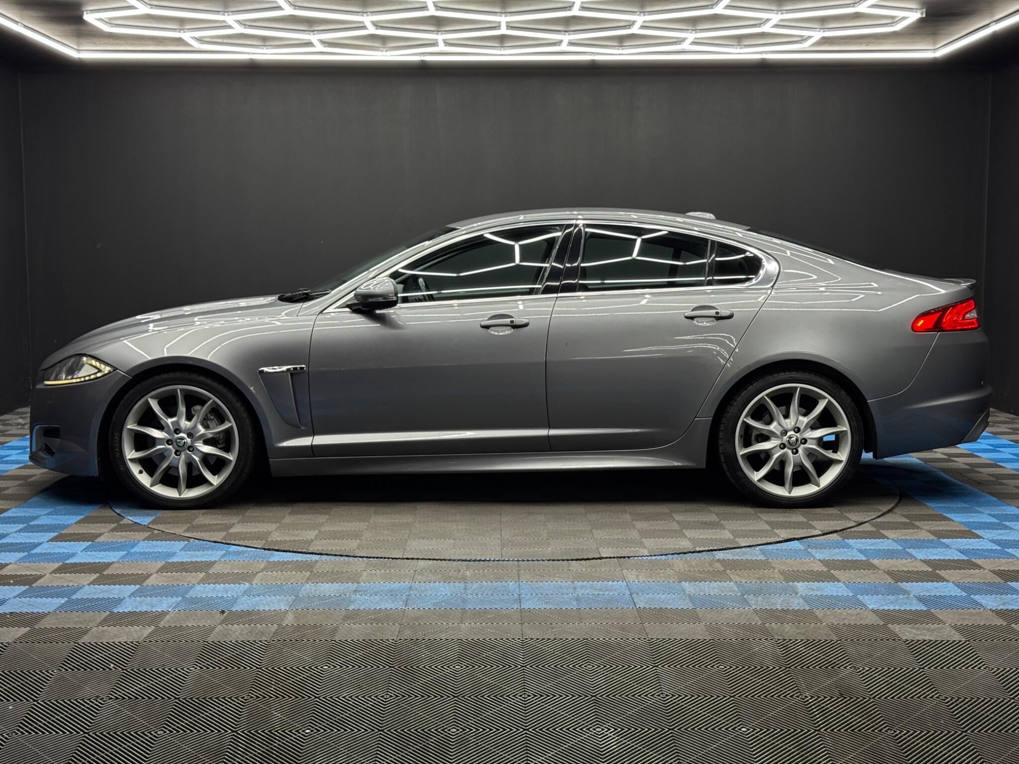 Jaguar XF 3.0d S V6 Premium Luxury Auto Euro 5 4dr 4dr Automatic 2026