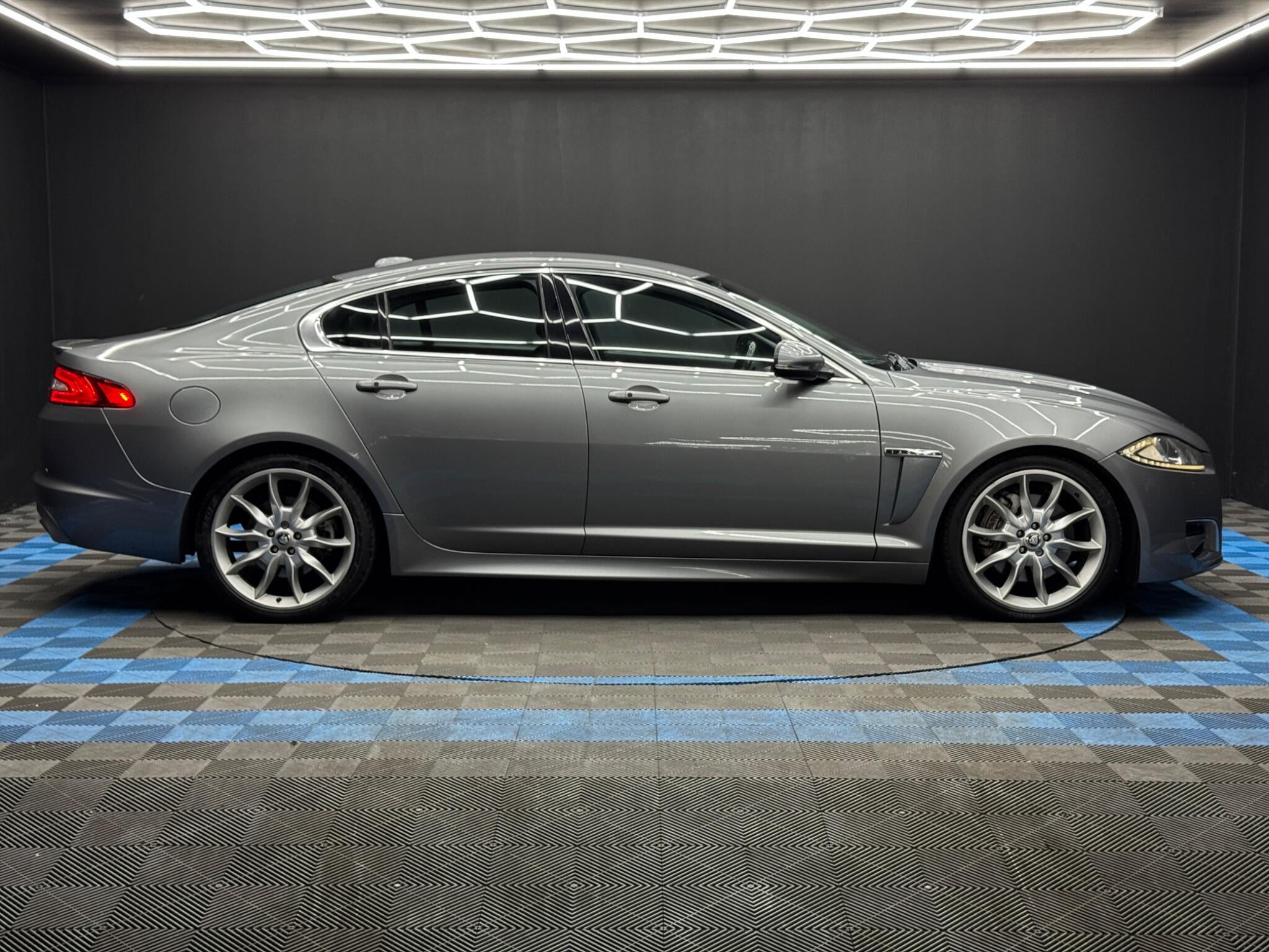 Jaguar XF 3.0d S V6 Premium Luxury Auto Euro 5 4dr 4dr Automatic 2026