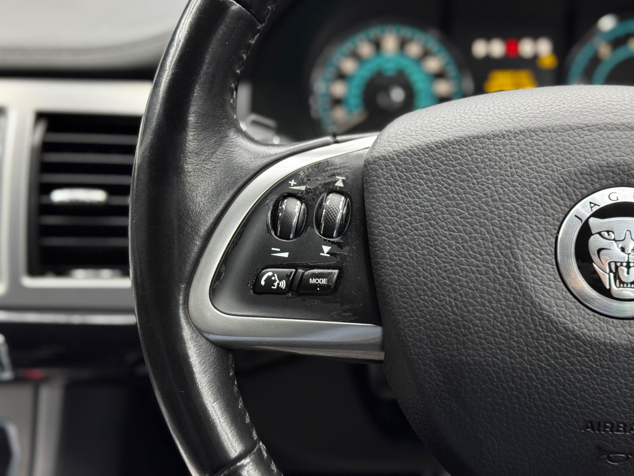 Jaguar XF 3.0d S V6 Premium Luxury Auto Euro 5 (s/s) 4dr 4dr Automatic 2025