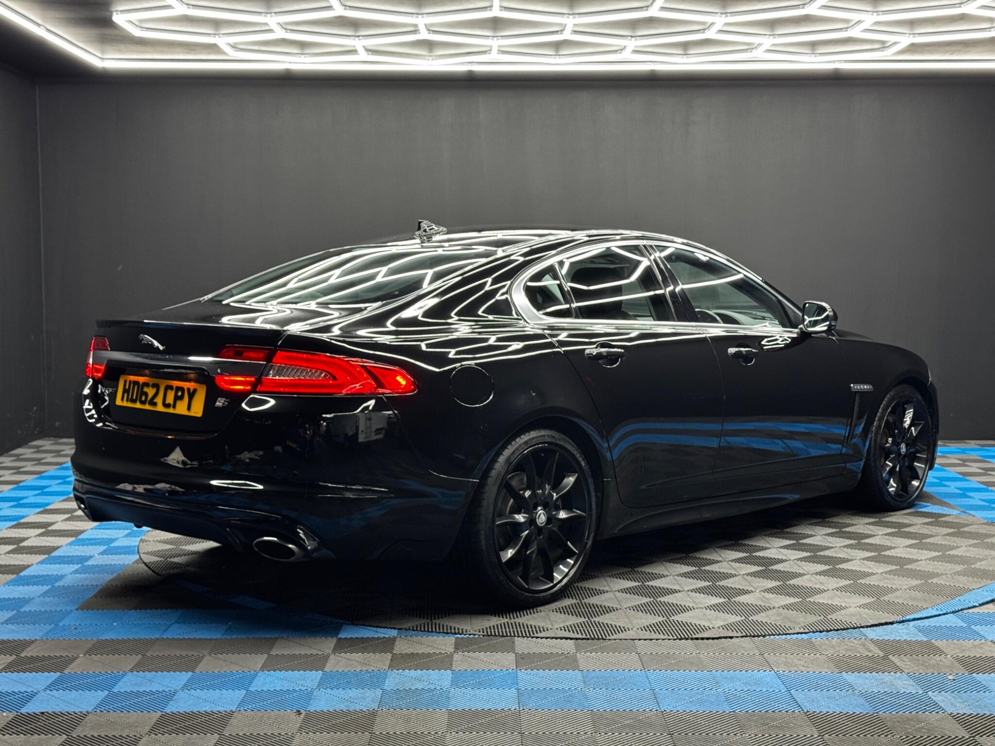 Jaguar XF 3.0d S V6 Premium Luxury Auto Euro 5 (s/s) 4dr 4dr Automatic 2025