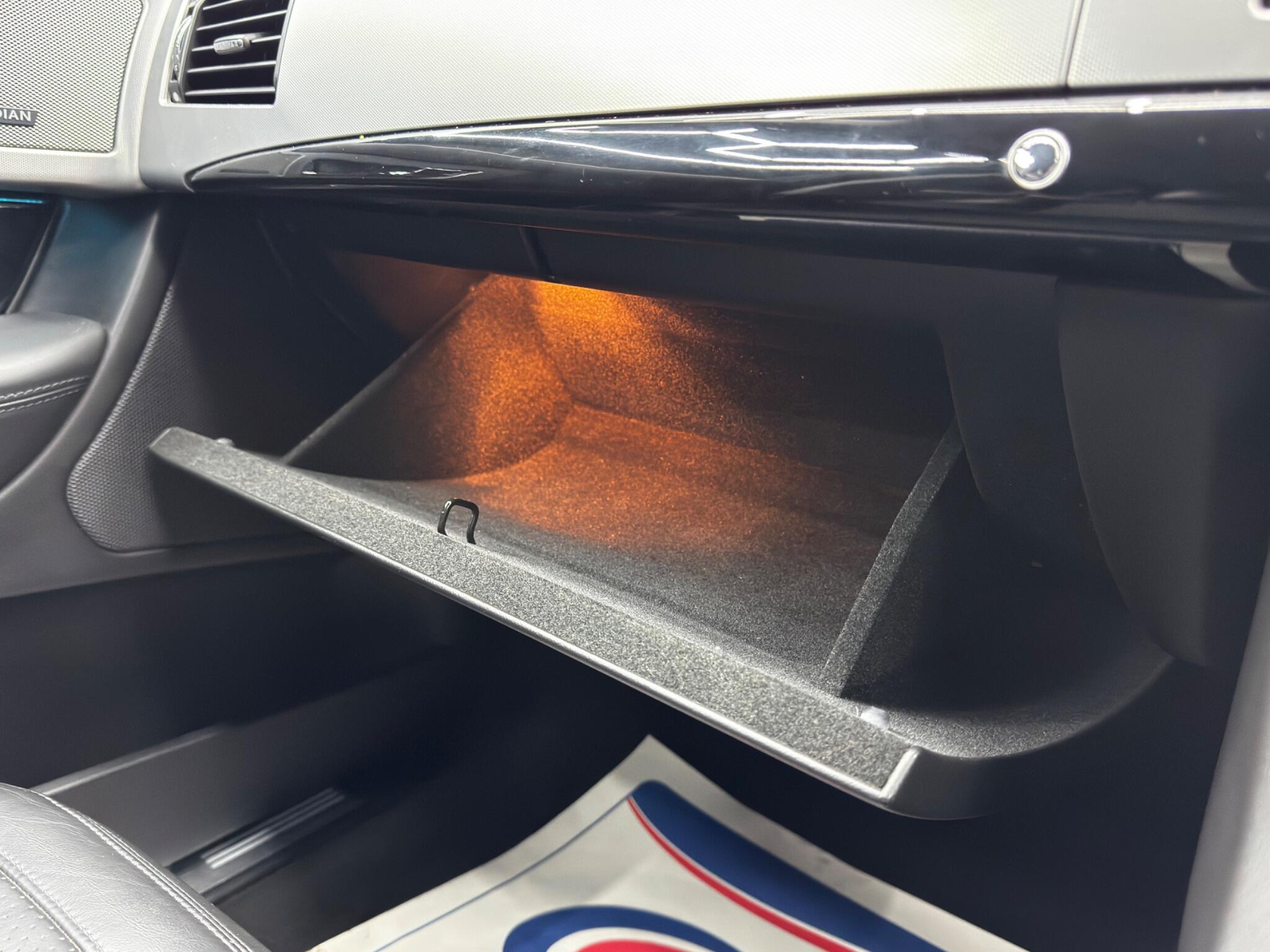 Jaguar XF 3.0d S V6 Premium Luxury Auto Euro 5 (s/s) 4dr 4dr Automatic 2025