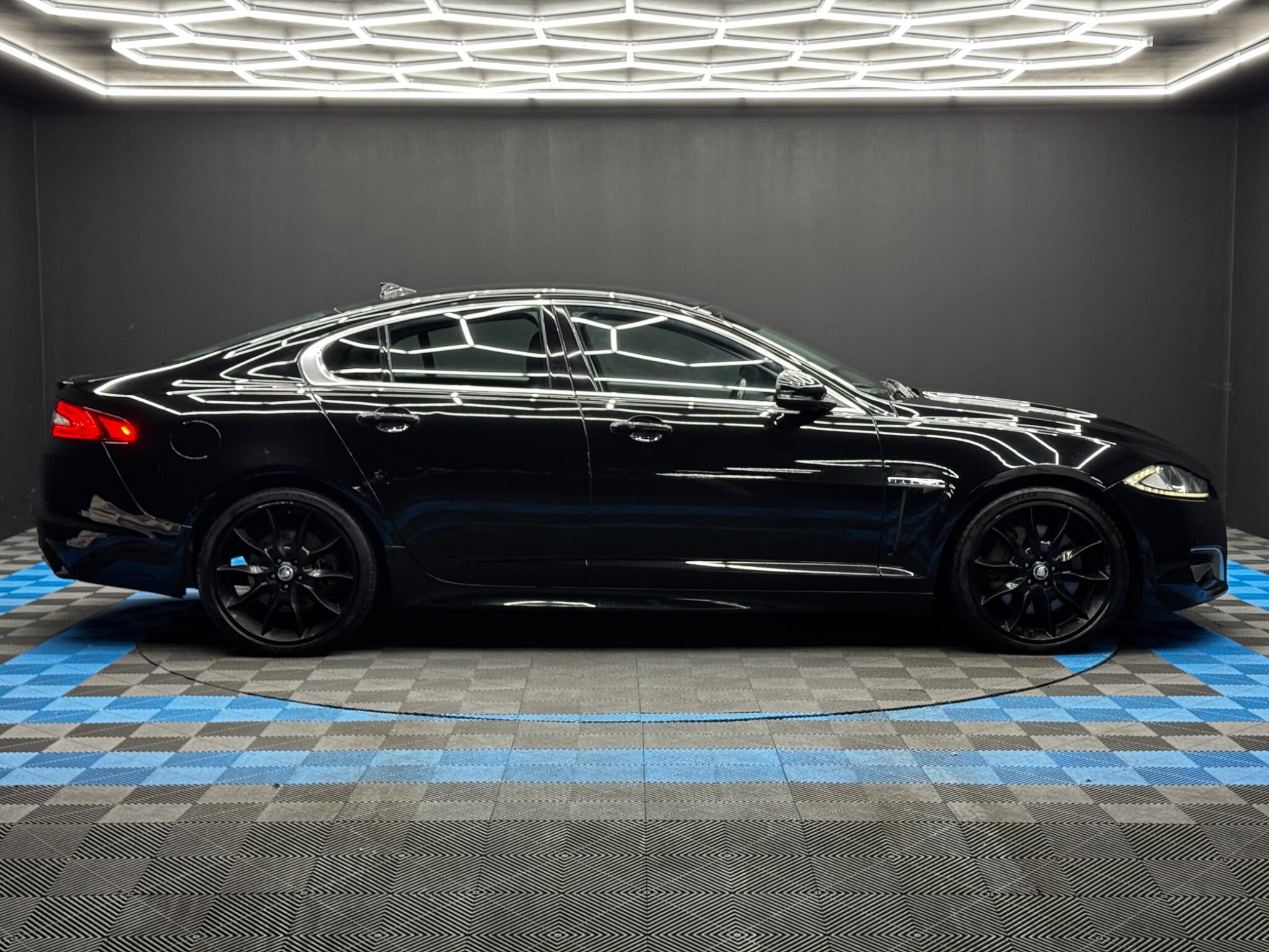 Jaguar XF 3.0d S V6 Premium Luxury Auto Euro 5 (s/s) 4dr 4dr Automatic 2025