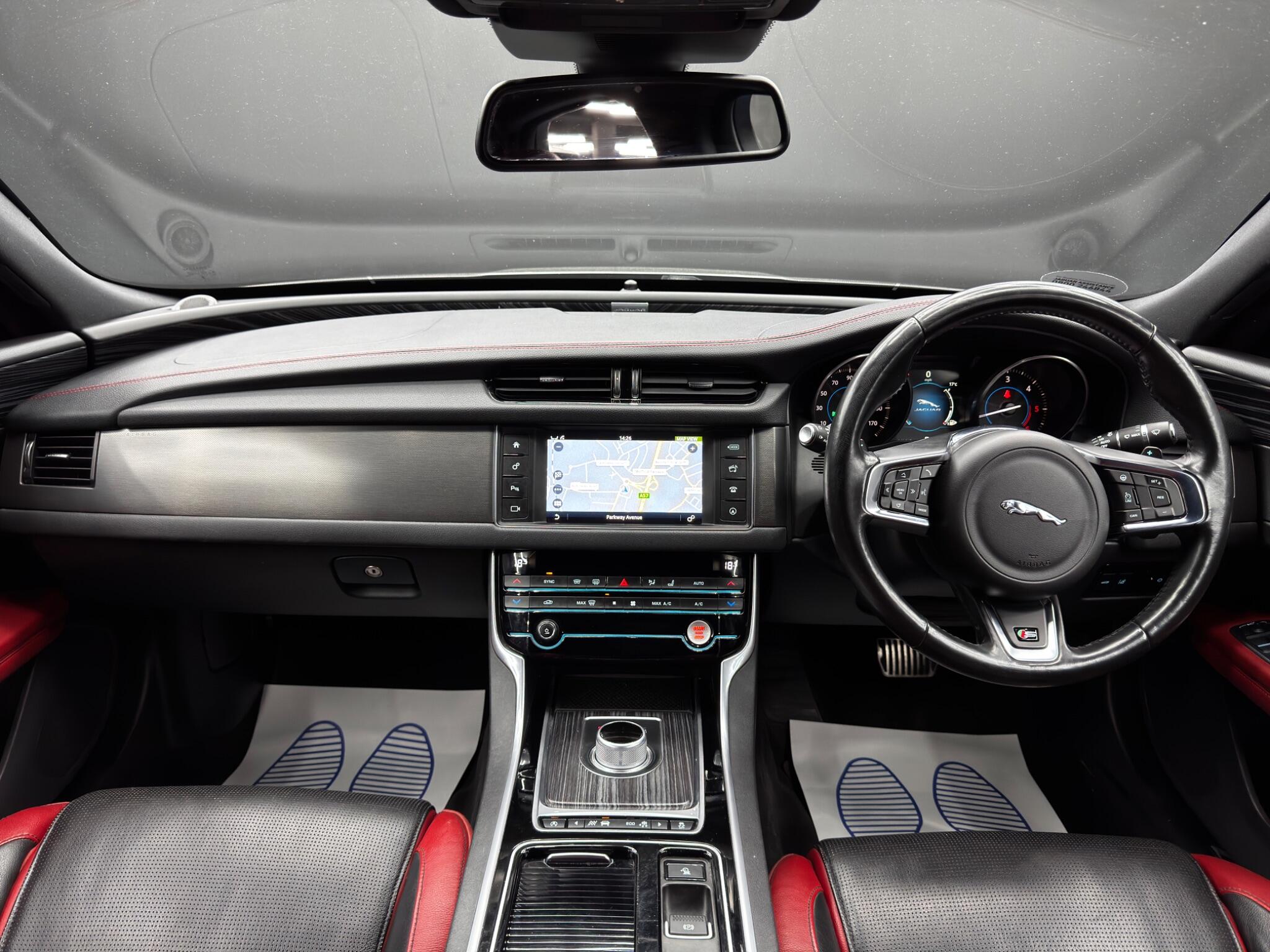 Jaguar XF 3.0d V6 S Auto Euro 6 (s/s) 4dr 4dr Automatic 2026