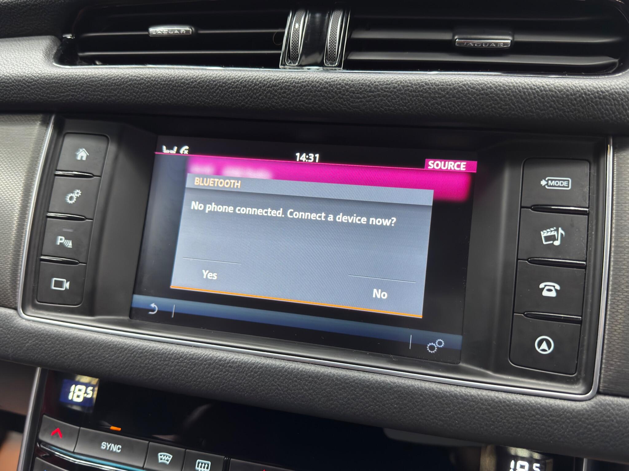 Jaguar XF 3.0d V6 S Auto Euro 6 (s/s) 4dr 4dr Automatic 2026