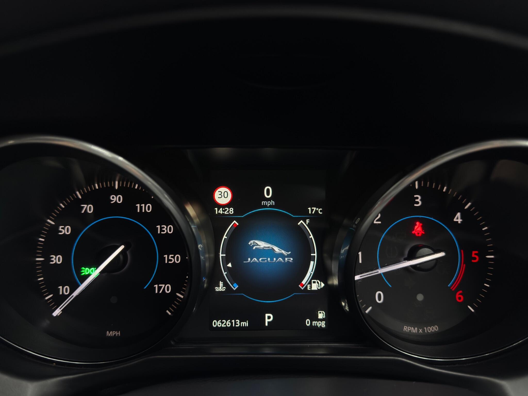Jaguar XF 3.0d V6 S Auto Euro 6 (s/s) 4dr 4dr Automatic 2026