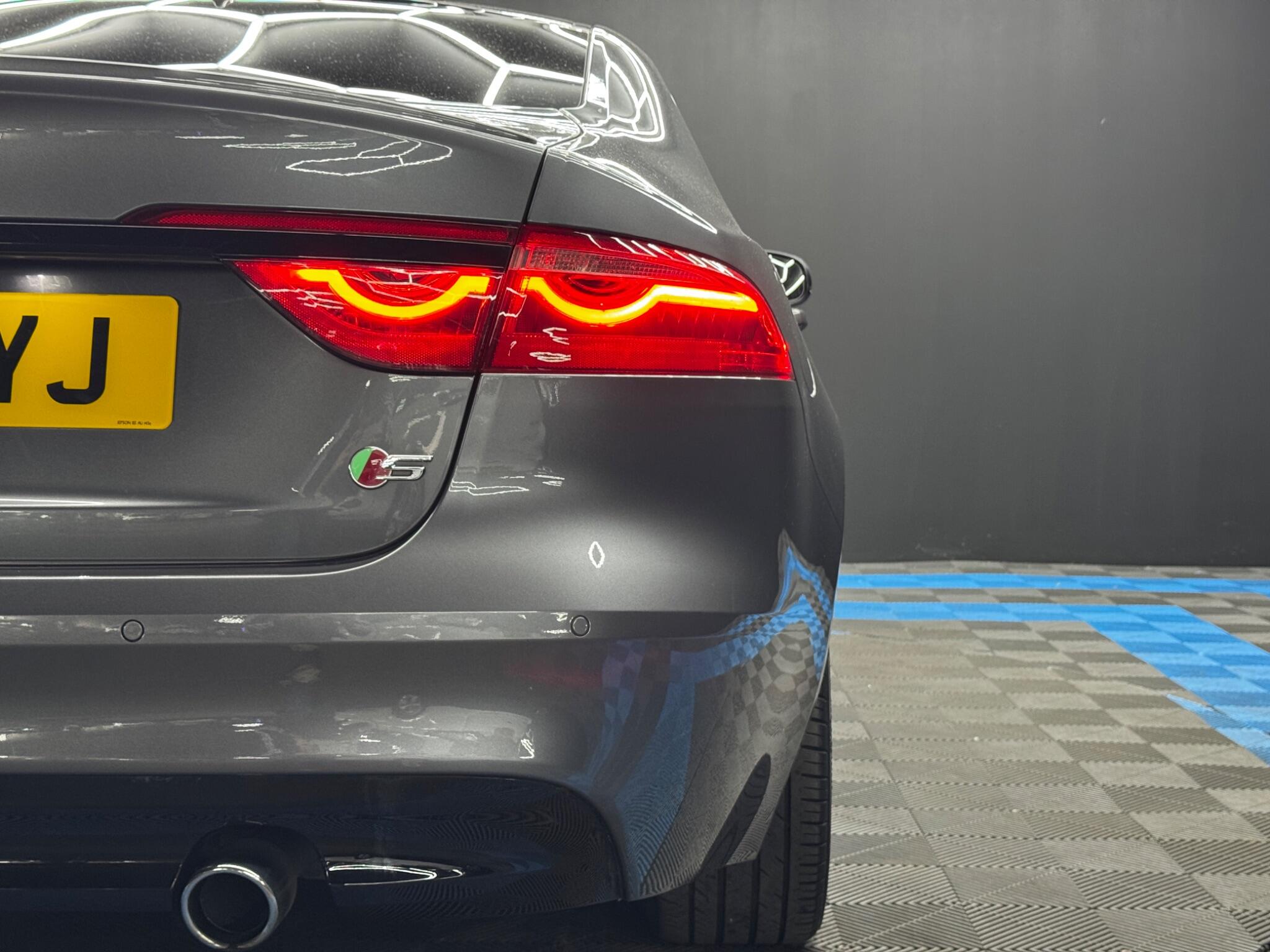 Jaguar XF 3.0d V6 S Auto Euro 6 (s/s) 4dr 4dr Automatic 2026