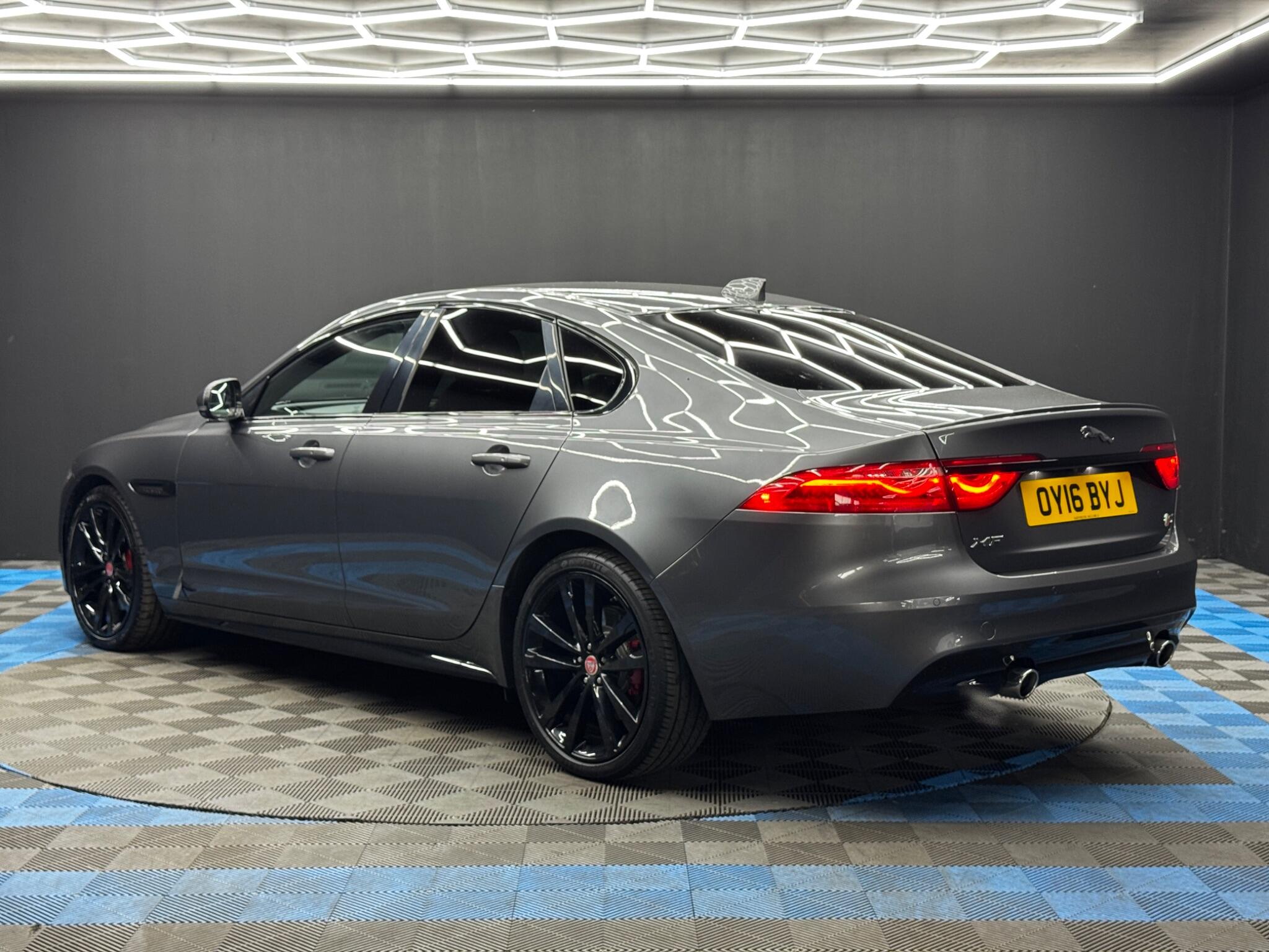 Jaguar XF 3.0d V6 S Auto Euro 6 (s/s) 4dr 4dr Automatic 2026