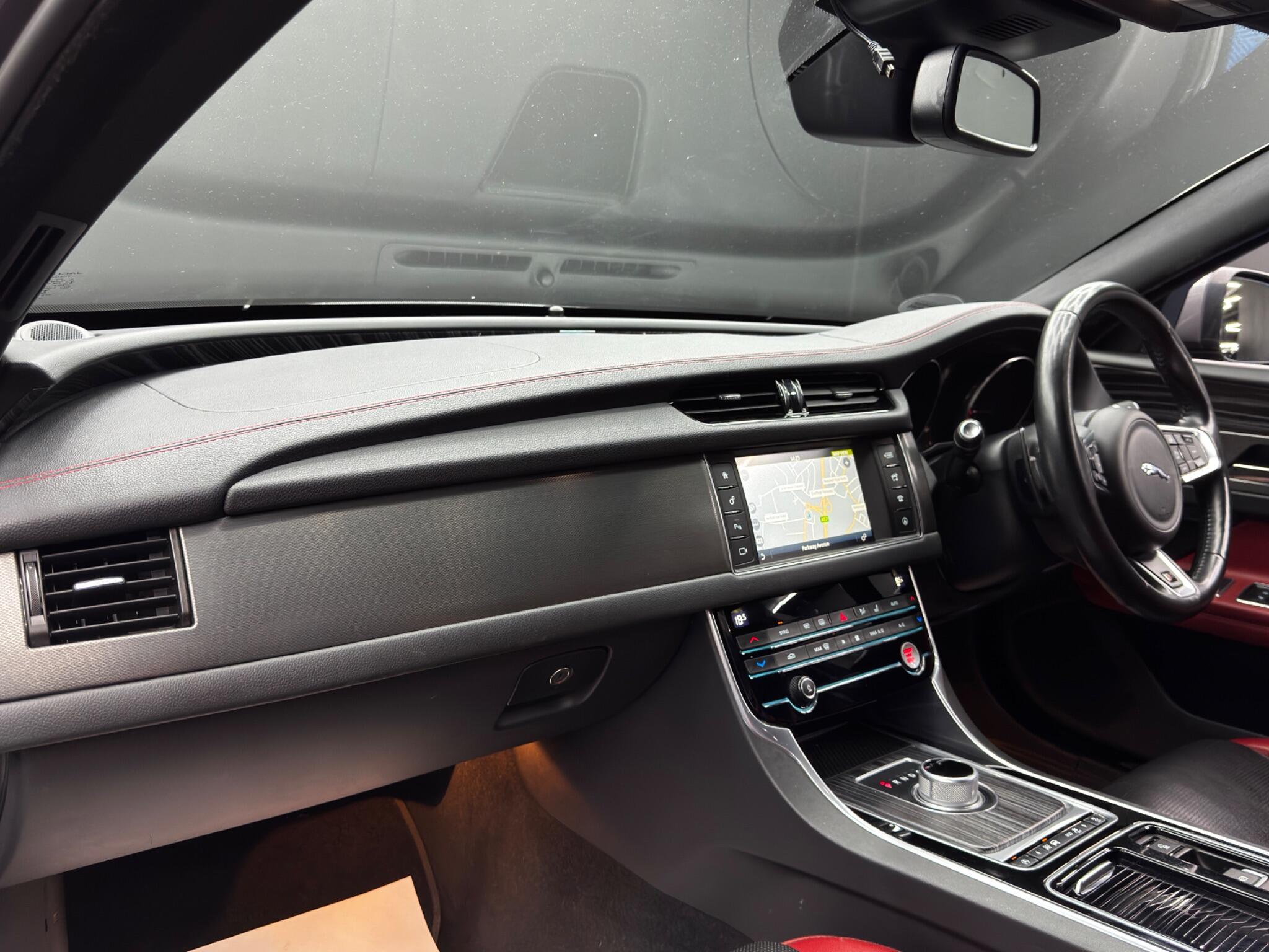 Jaguar XF 3.0d V6 S Auto Euro 6 (s/s) 4dr 4dr Automatic 2026