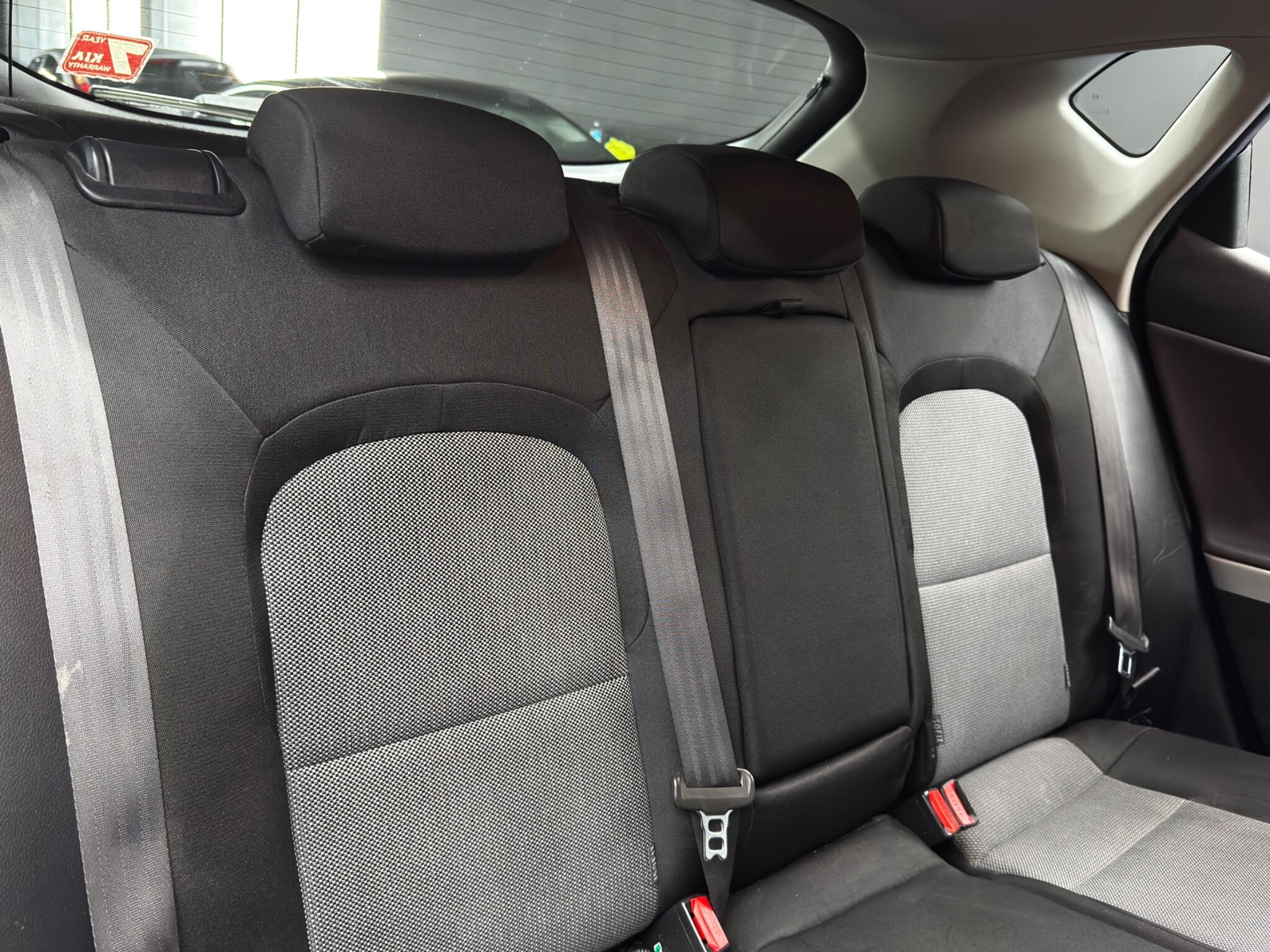 Kia Ceed 1.6 CRDi 2 DCT Euro 6 (s/s) 5dr 5dr Automatic 2026