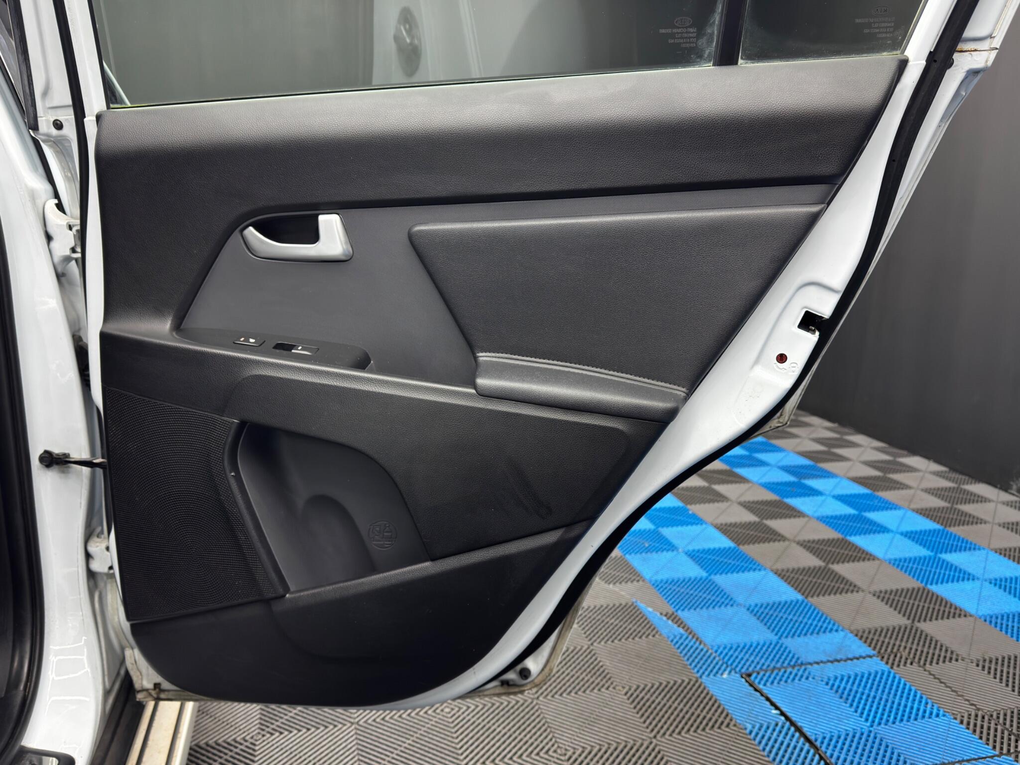 Kia Sportage 2.0 CRDi KX-3 AWD Euro 5 5dr 5dr Manual 2026