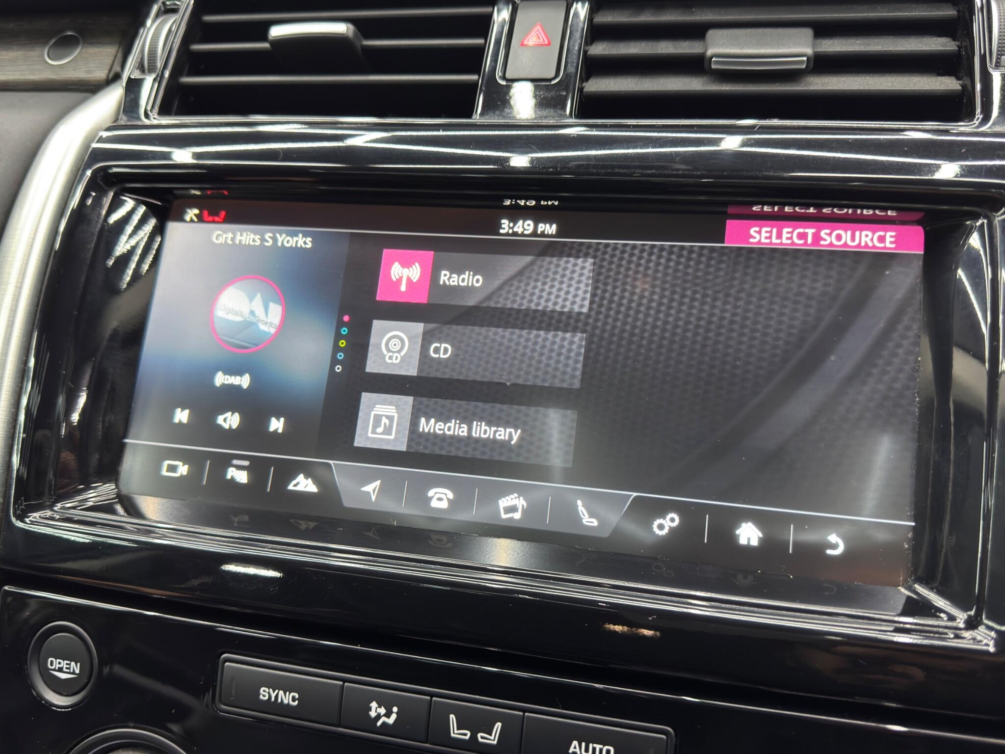 Land Rover DISCOVERY 3.0 TD V6 HSE Auto 4WD Euro 6 (s/s) 5dr 5dr Automatic 2026