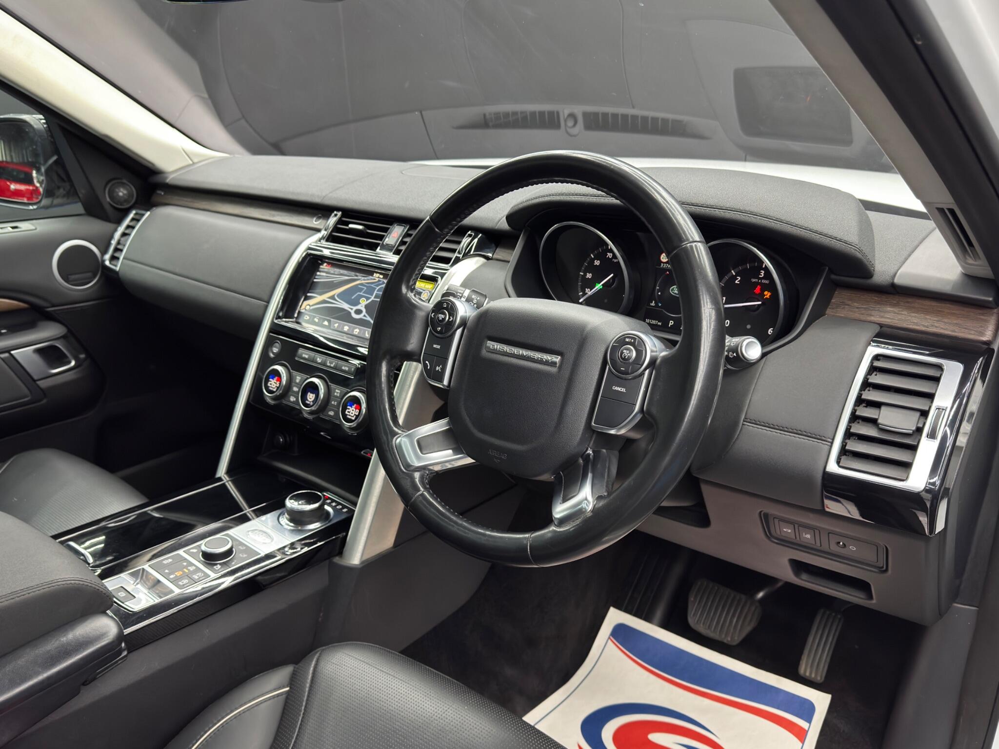 Land Rover DISCOVERY 3.0 TD V6 HSE Auto 4WD Euro 6 (s/s) 5dr 5dr Automatic 2026