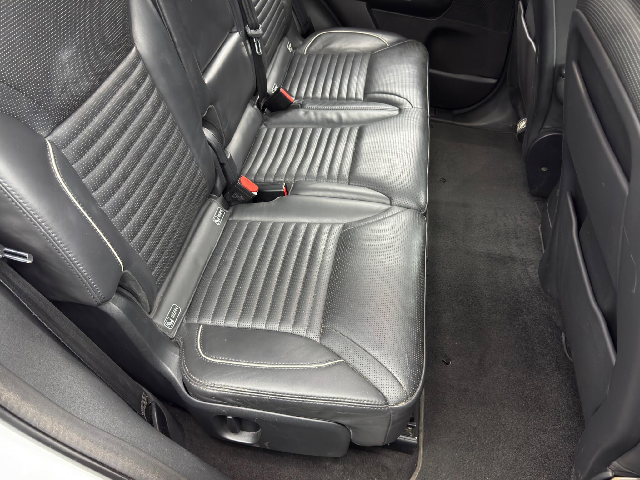 Land Rover DISCOVERY 3.0 TD V6 HSE Auto 4WD Euro 6 (s/s) 5dr 5dr Automatic 2026