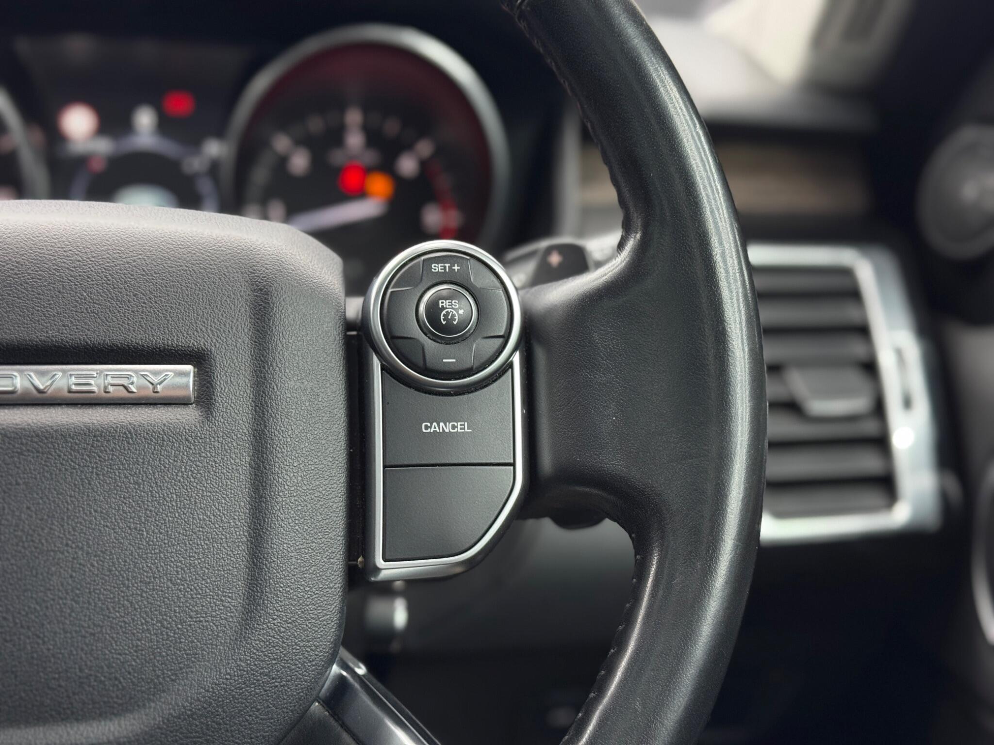 Land Rover DISCOVERY 3.0 TD V6 HSE Auto 4WD Euro 6 (s/s) 5dr 5dr Automatic 2026