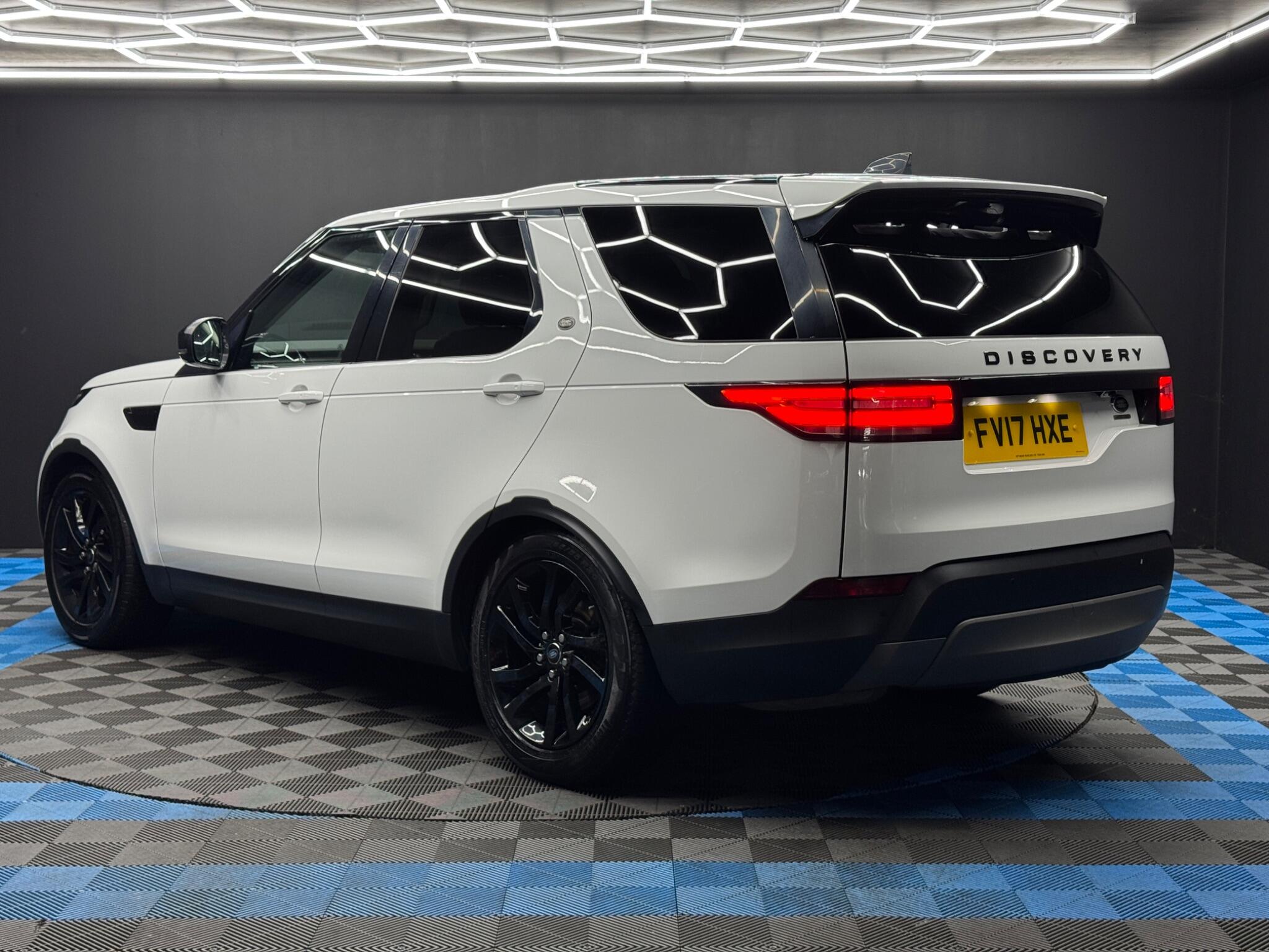 Land Rover DISCOVERY 3.0 TD V6 HSE Auto 4WD Euro 6 (s/s) 5dr 5dr Automatic 2026