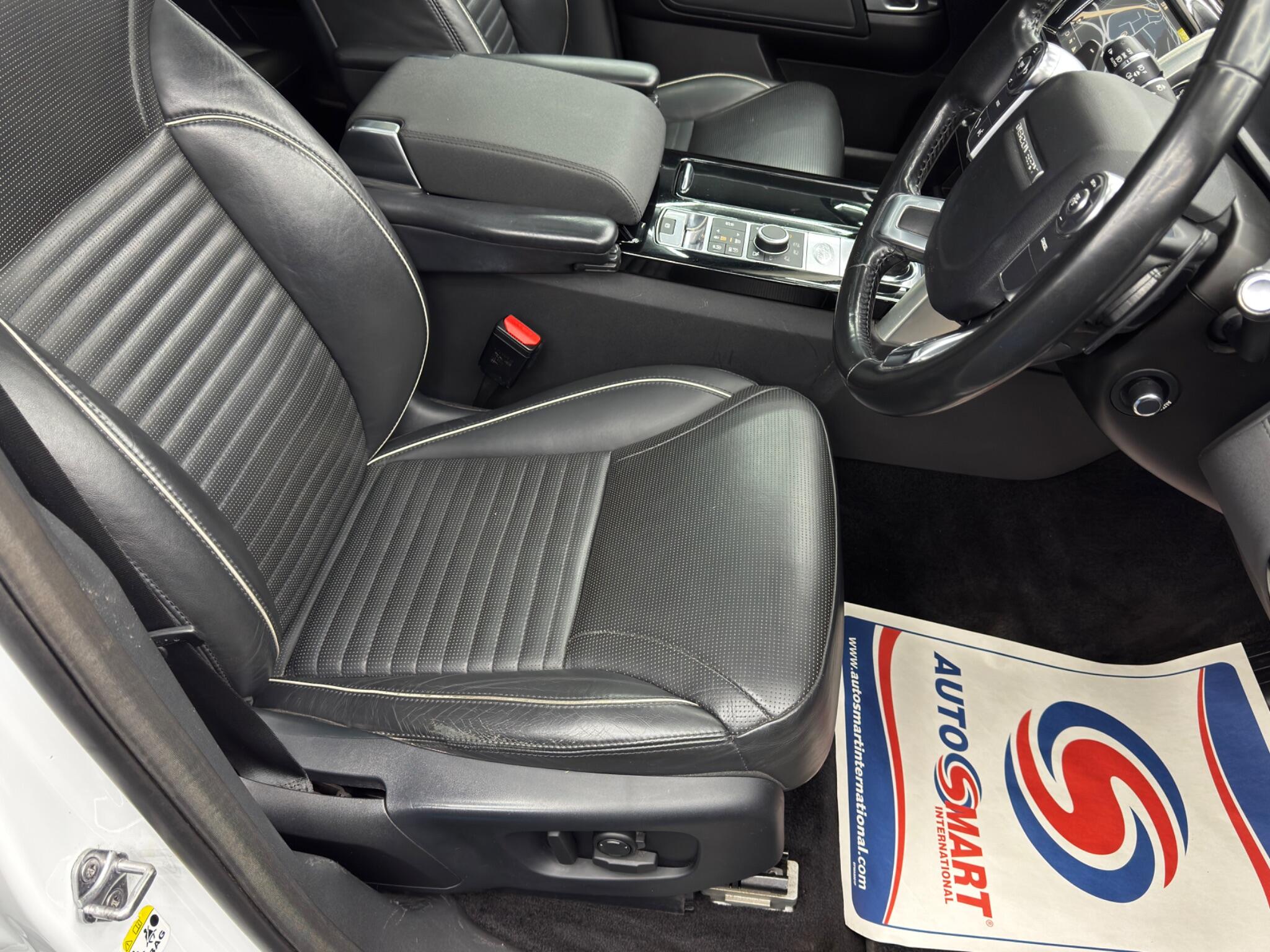 Land Rover DISCOVERY 3.0 TD V6 HSE Auto 4WD Euro 6 (s/s) 5dr 5dr Automatic 2026