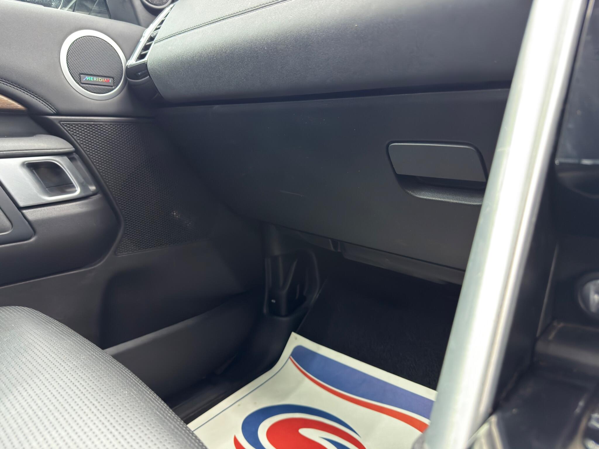 Land Rover DISCOVERY 3.0 TD V6 HSE Auto 4WD Euro 6 (s/s) 5dr 5dr Automatic 2026