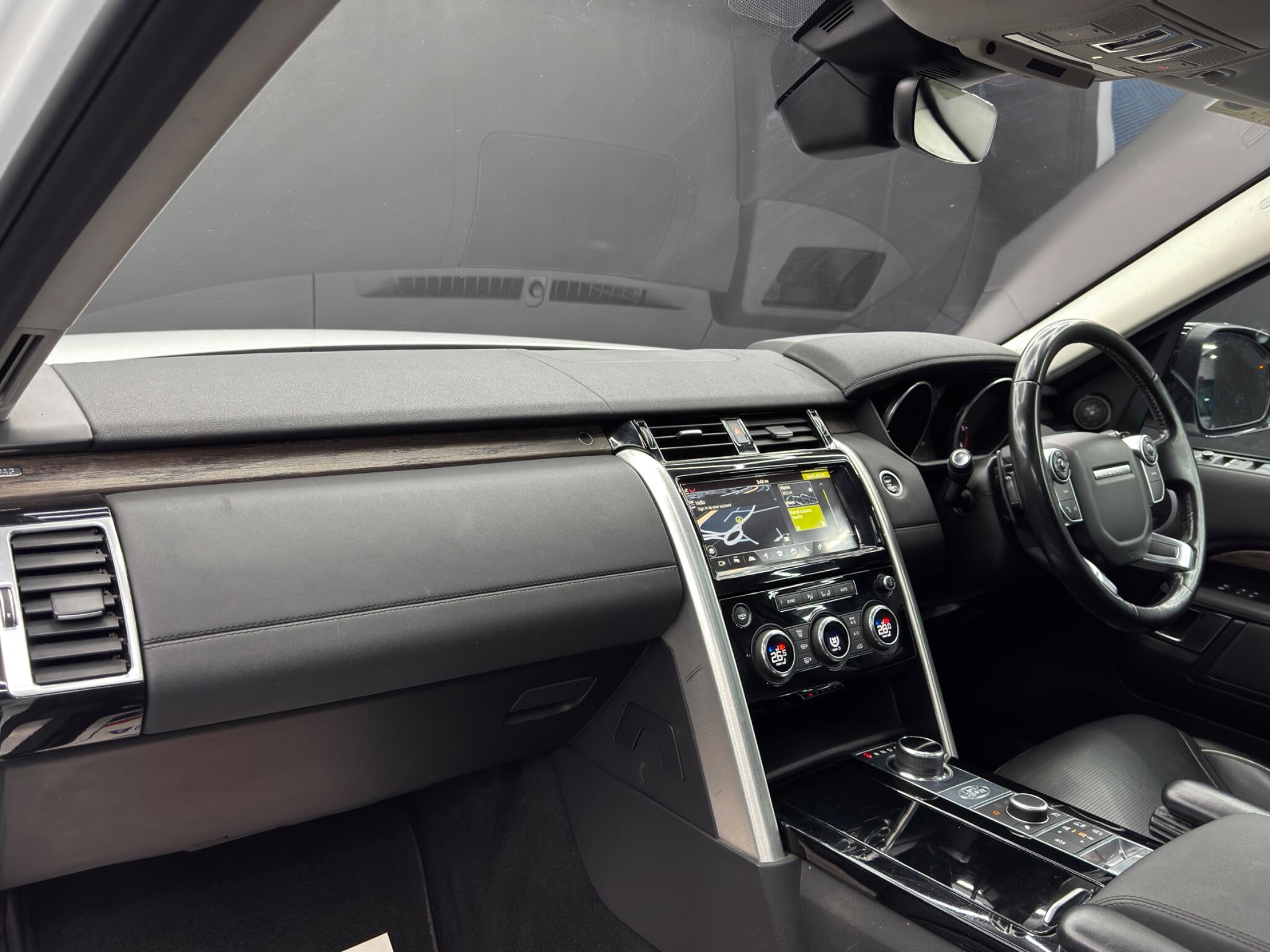 Land Rover DISCOVERY 3.0 TD V6 HSE Auto 4WD Euro 6 (s/s) 5dr 5dr Automatic 2026