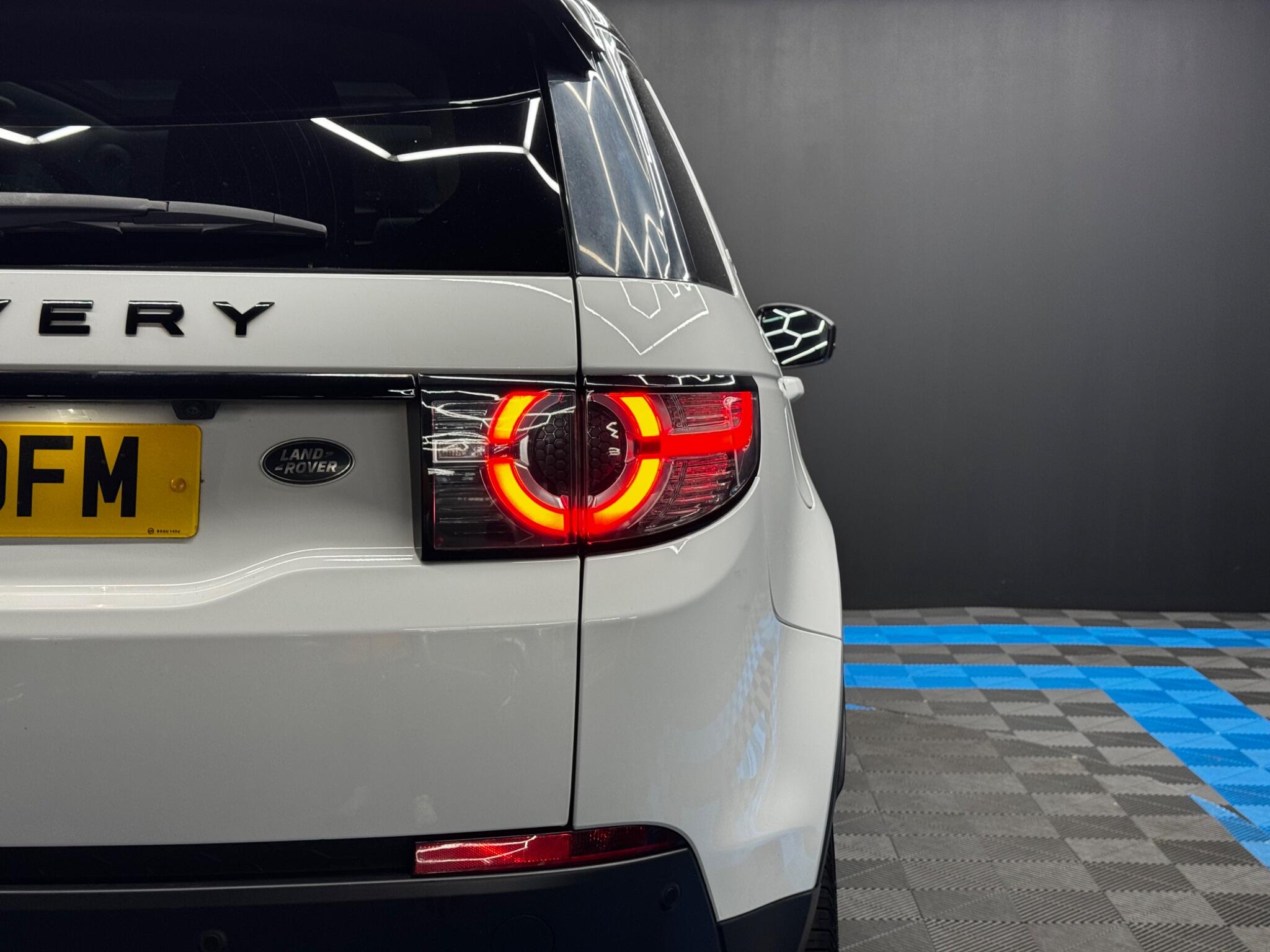 Land Rover Discovery Sport 2.0 TD4 HSE Black Auto 4WD Euro 6 (s/s) 5dr 5dr Automatic 2025