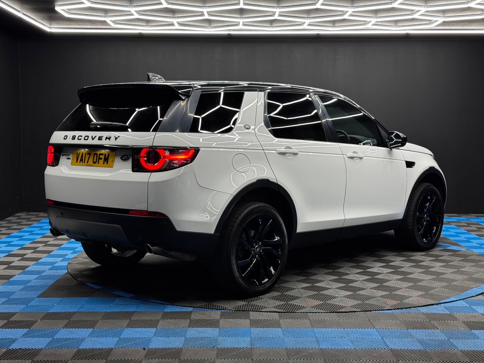 Land Rover Discovery Sport 2.0 TD4 HSE Black Auto 4WD Euro 6 (s/s) 5dr 5dr Automatic 2025