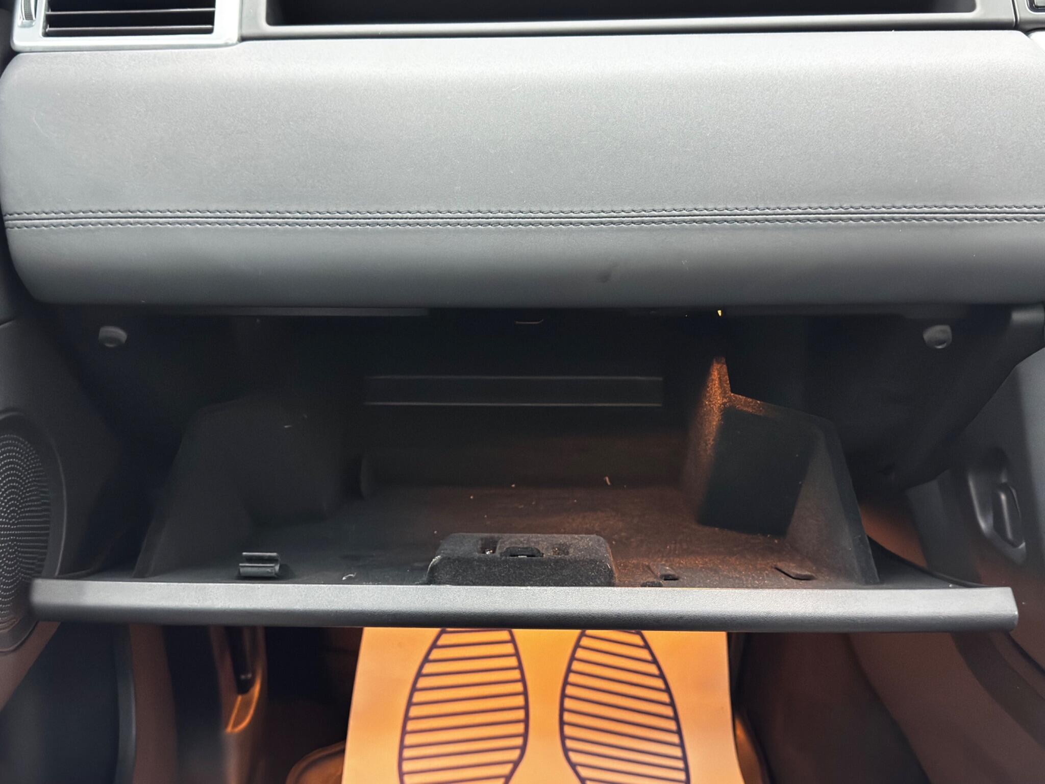 Land Rover Discovery Sport 2.0 TD4 HSE Black Auto 4WD Euro 6 (s/s) 5dr 5dr Automatic 2025