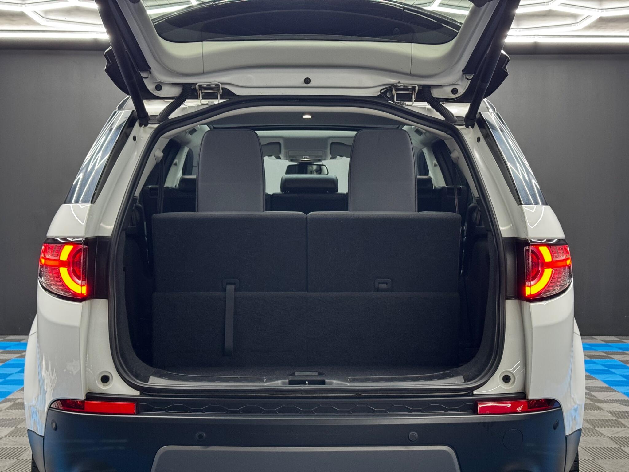 Land Rover Discovery Sport 2.0 TD4 HSE Black Auto 4WD Euro 6 (s/s) 5dr 5dr Automatic 2025