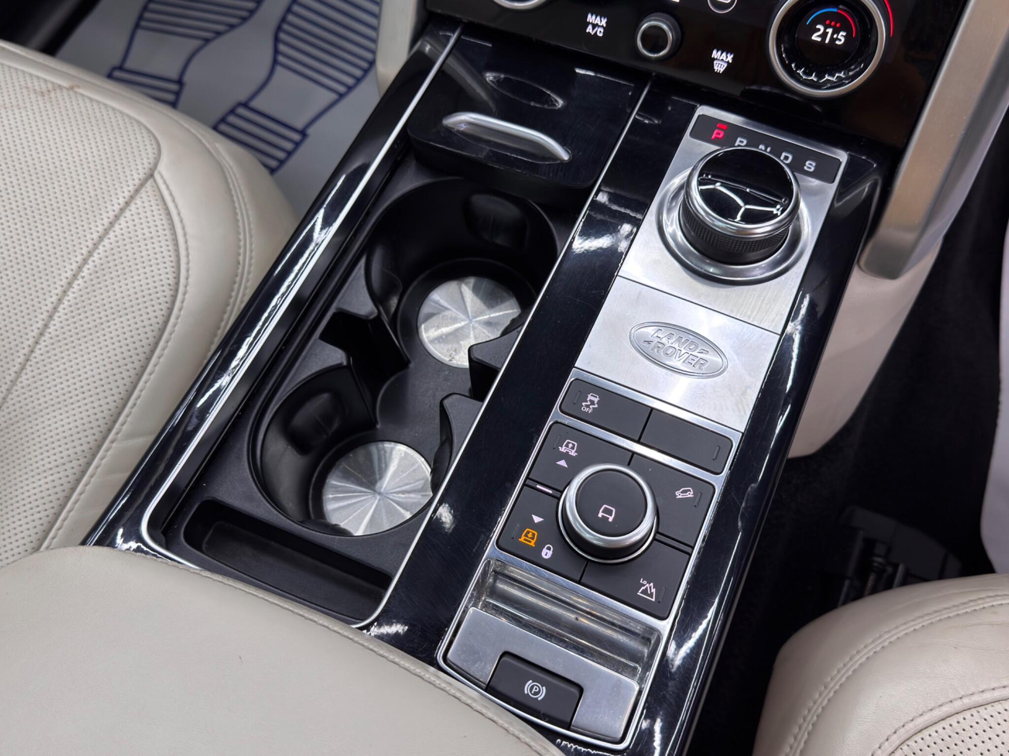 Land Rover Range Rover 3.0 SD V6 Vogue Auto 4WD Euro 6 (s/s) 5dr 5dr Automatic 2025