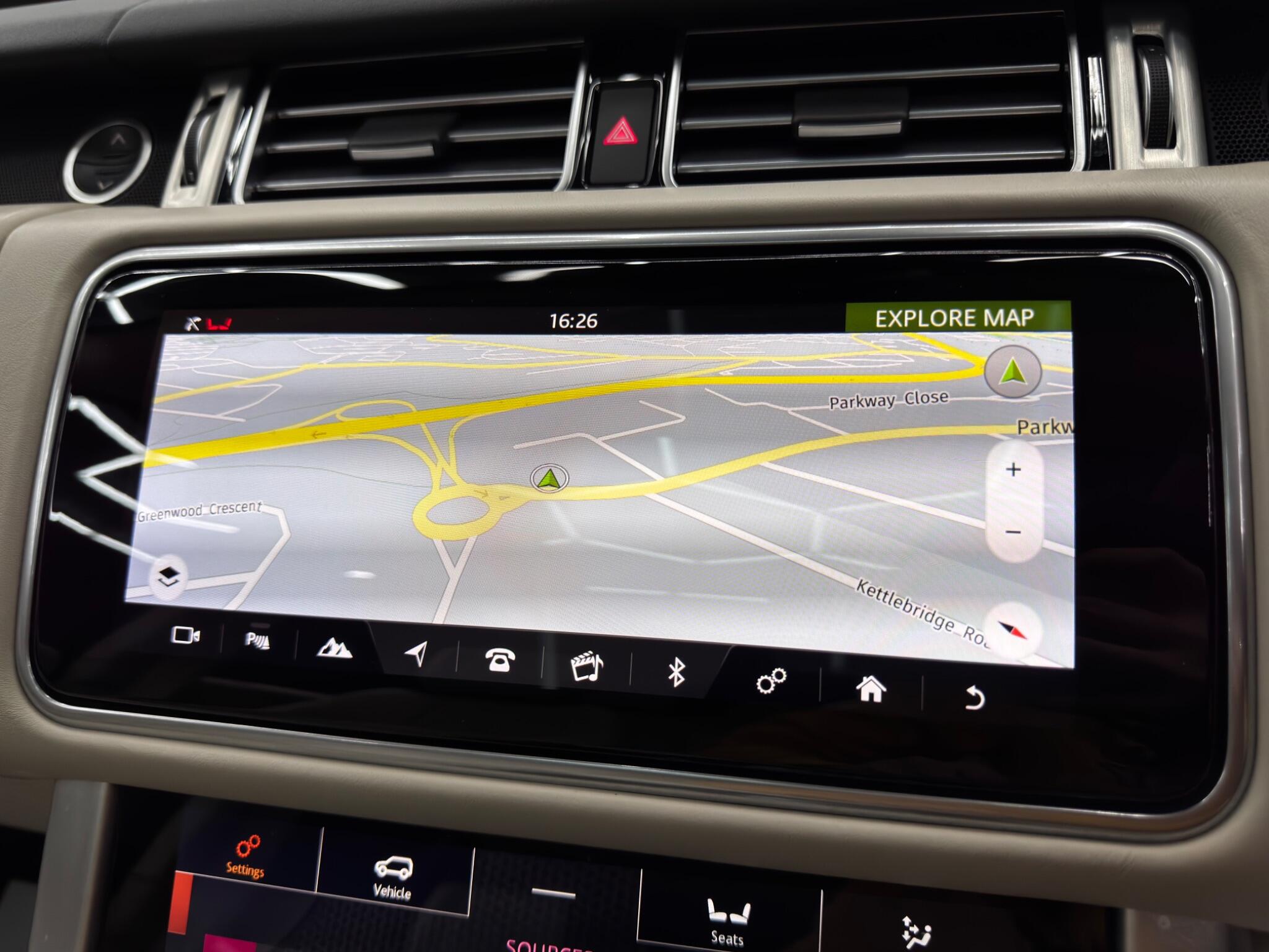 Land Rover Range Rover 3.0 SD V6 Vogue Auto 4WD Euro 6 (s/s) 5dr 5dr Automatic 2025