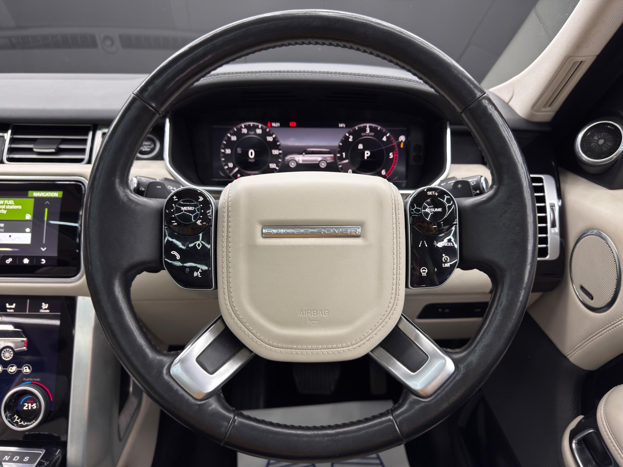 Land Rover Range Rover 3.0 SD V6 Vogue Auto 4WD Euro 6 (s/s) 5dr 5dr Automatic 2025