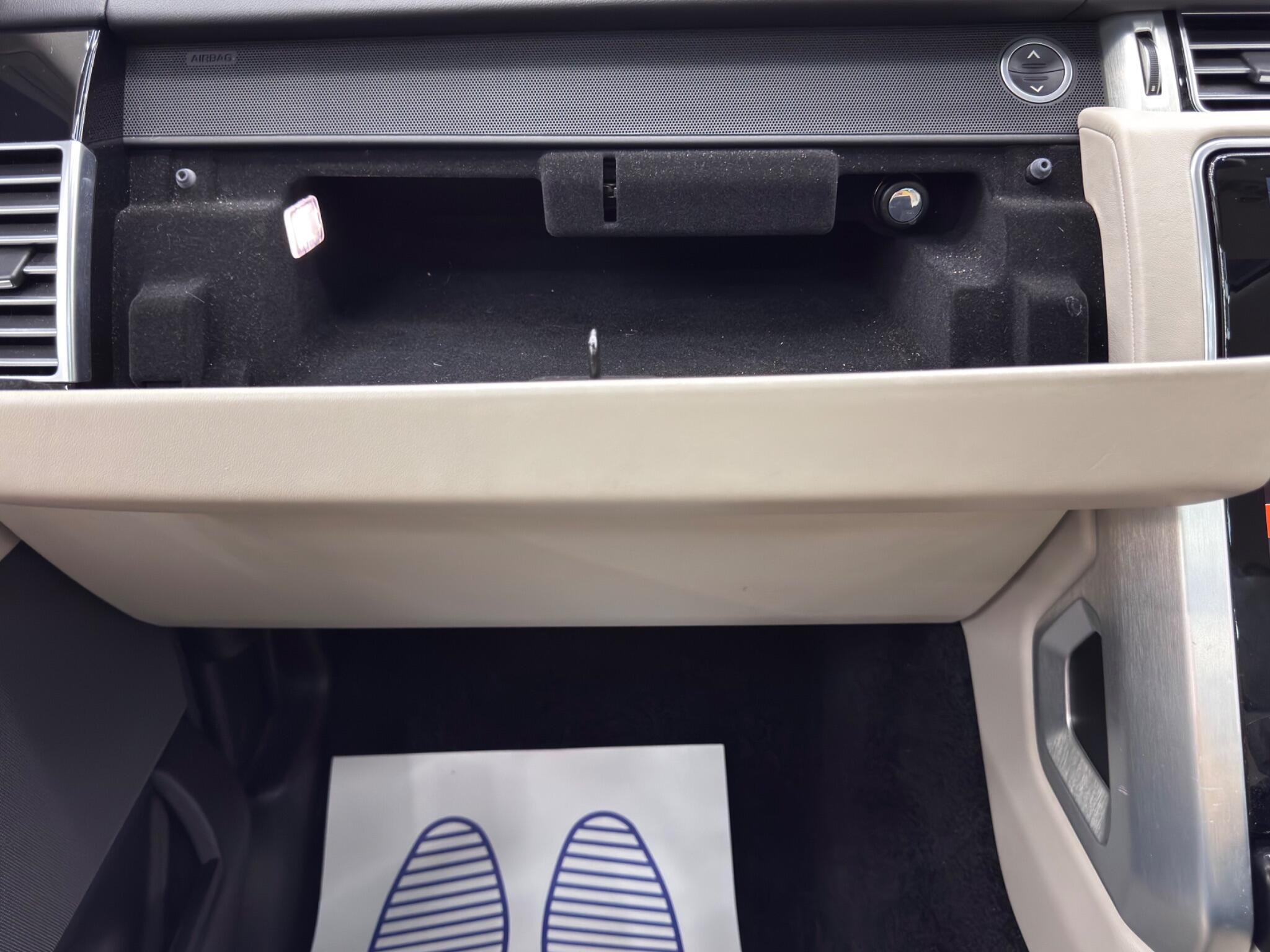 Land Rover Range Rover 3.0 SD V6 Vogue Auto 4WD Euro 6 (s/s) 5dr 5dr Automatic 2025