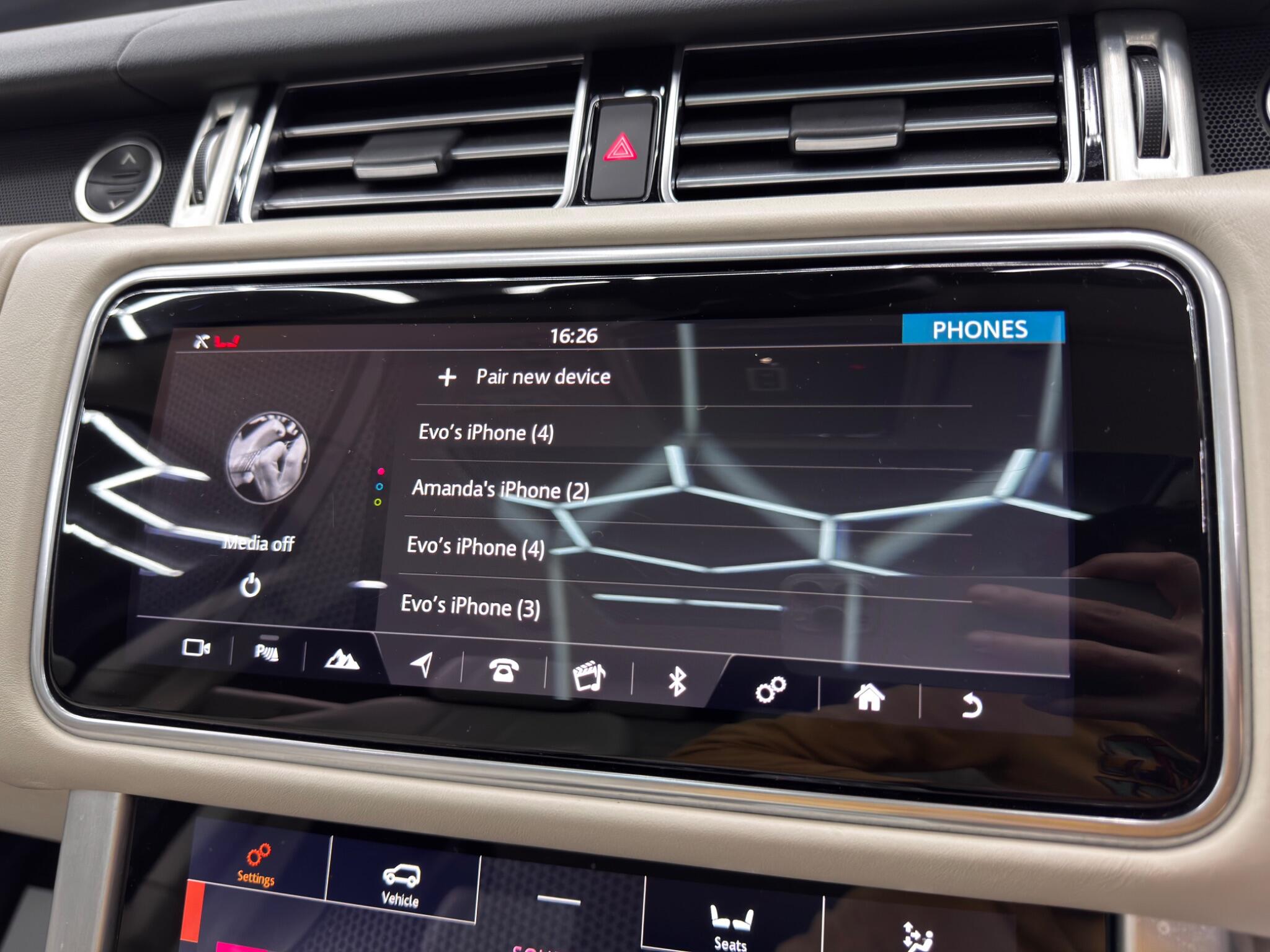 Land Rover Range Rover 3.0 SD V6 Vogue Auto 4WD Euro 6 (s/s) 5dr 5dr Automatic 2025