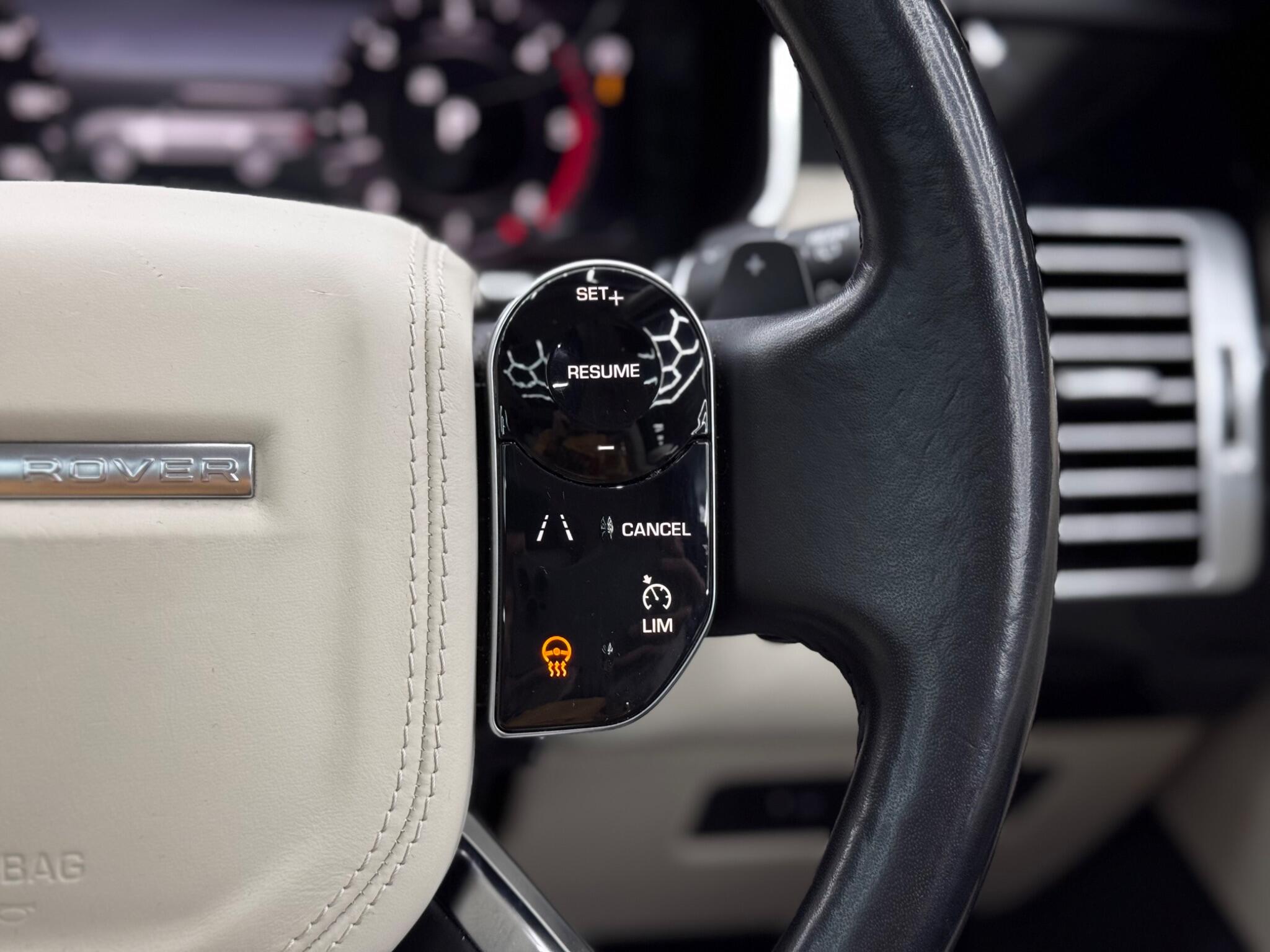 Land Rover Range Rover 3.0 SD V6 Vogue Auto 4WD Euro 6 (s/s) 5dr 5dr Automatic 2025