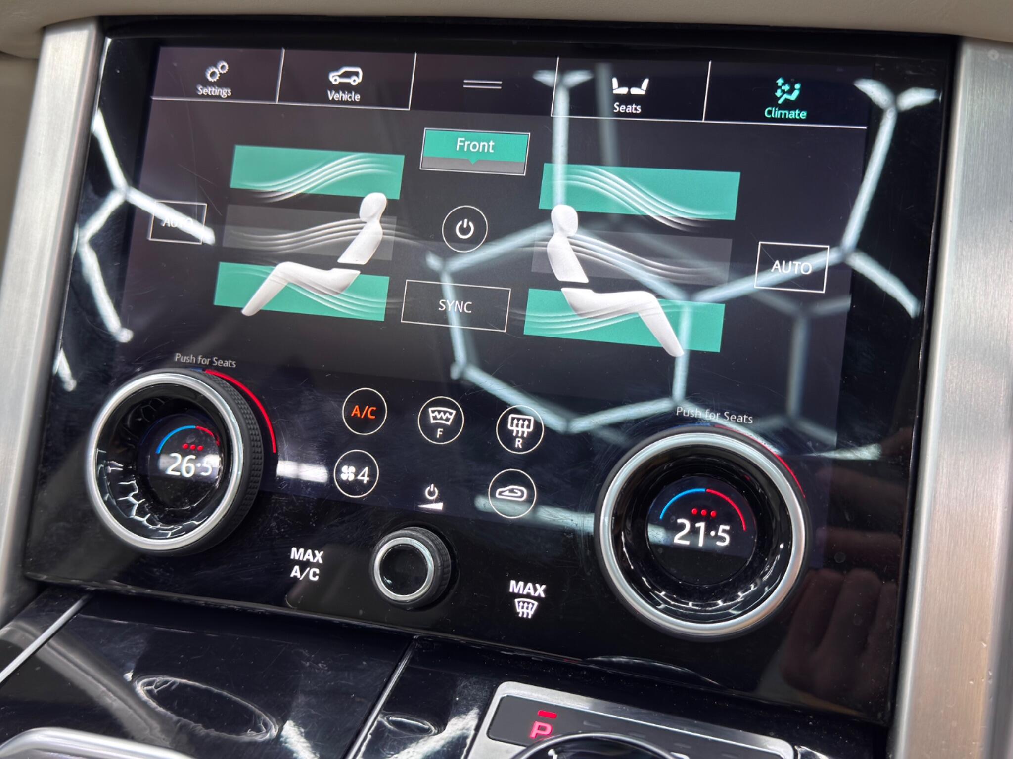 Land Rover Range Rover 3.0 SD V6 Vogue Auto 4WD Euro 6 (s/s) 5dr 5dr Automatic 2025