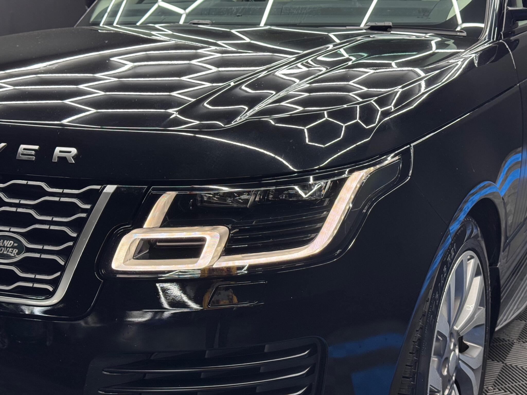 Land Rover Range Rover 3.0 SD V6 Vogue Auto 4WD Euro 6 (s/s) 5dr 5dr Automatic 2025