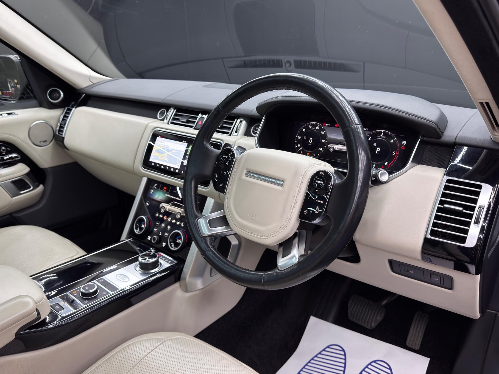 Land Rover Range Rover 3.0 SD V6 Vogue Auto 4WD Euro 6 (s/s) 5dr 5dr Automatic 2025