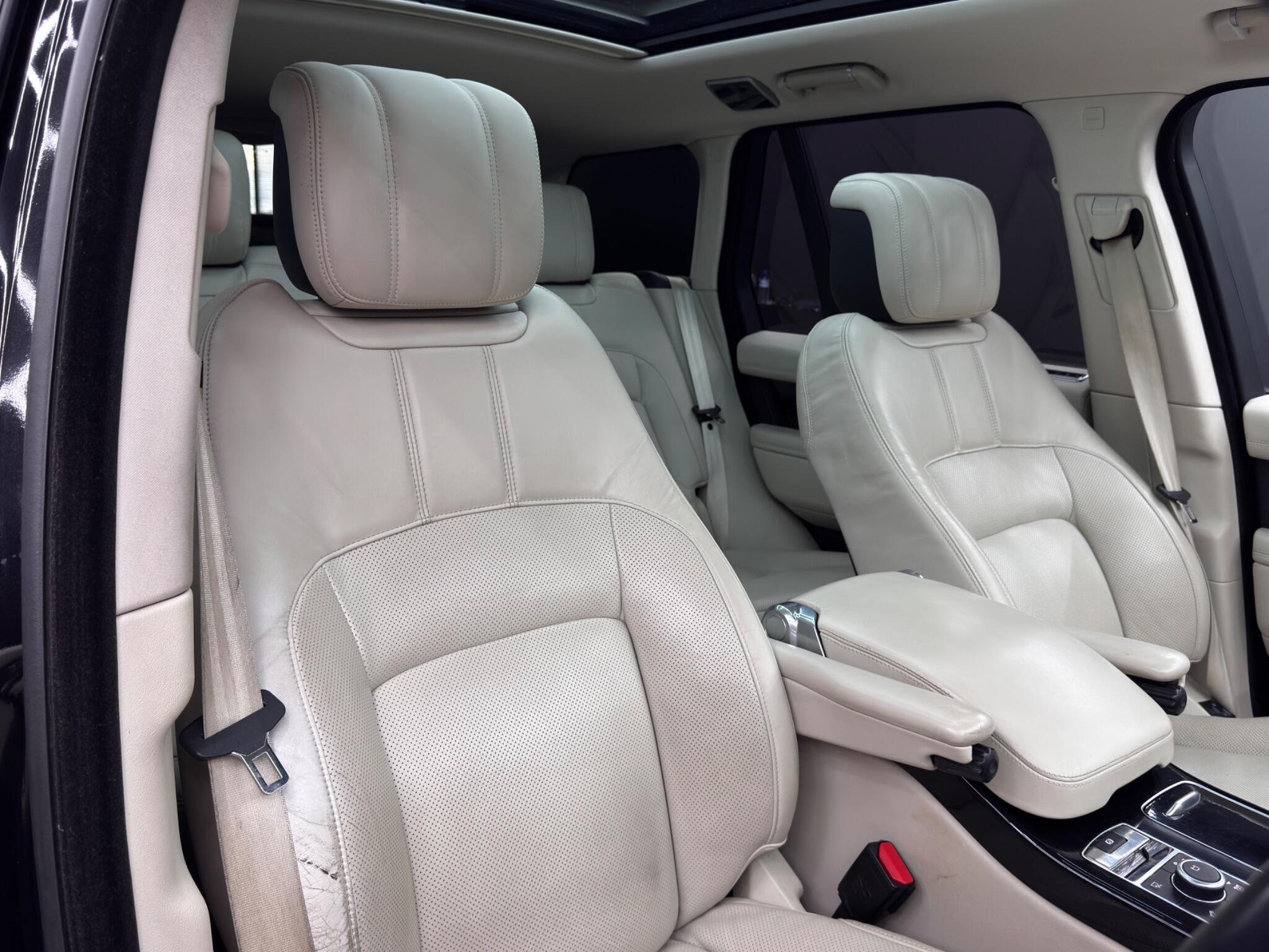 Land Rover Range Rover 3.0 SD V6 Vogue Auto 4WD Euro 6 (s/s) 5dr 5dr Automatic 2025