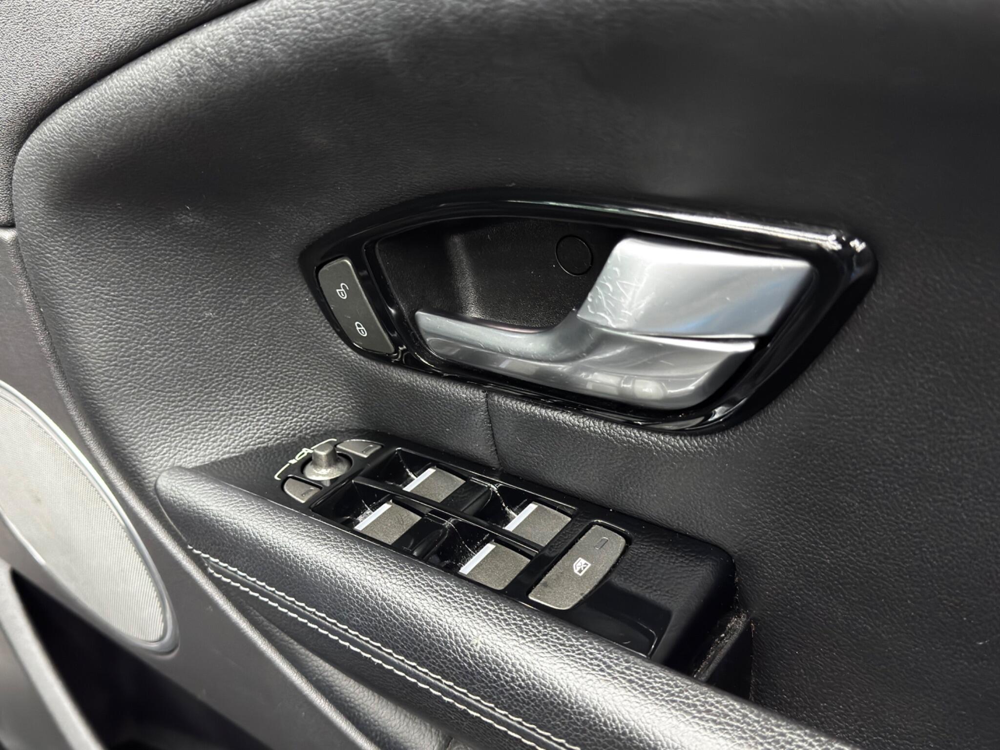 Land Rover Range Rover Evoque 2.0 TD4 Landmark Auto 4WD Euro 6 (s/s) 5dr 5dr Automatic 2025