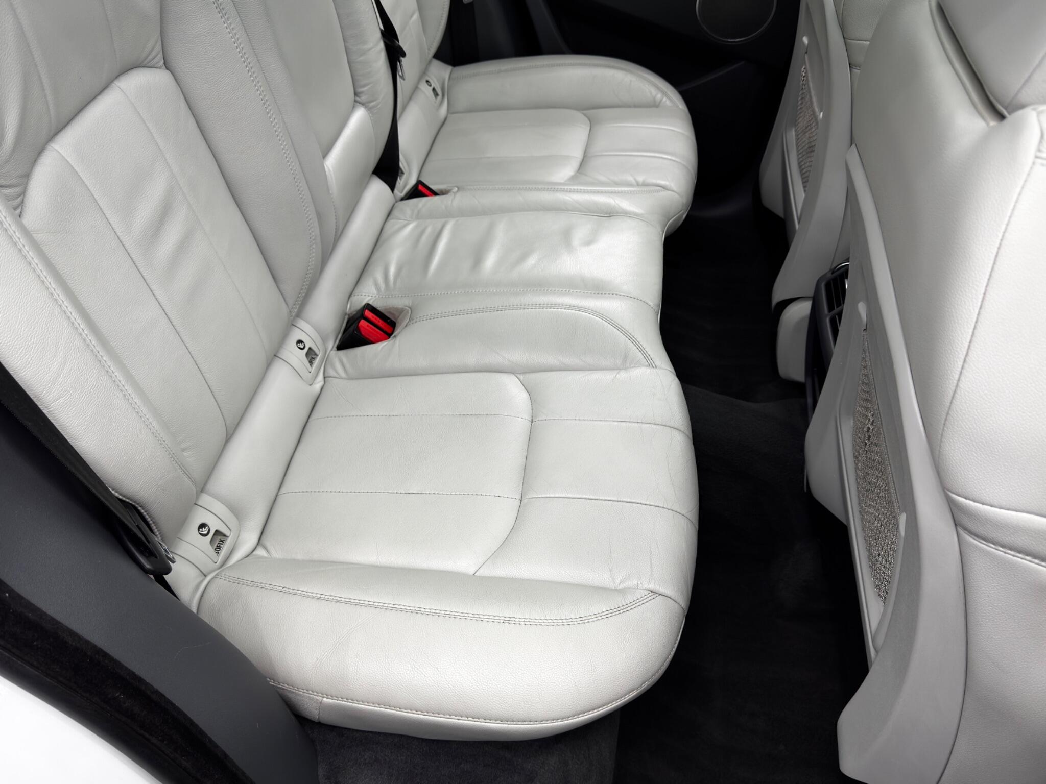 Land Rover Range Rover Evoque 2.0 TD4 SE Tech Auto 4WD Euro 6 (s/s) 5dr 5dr Automatic 2025