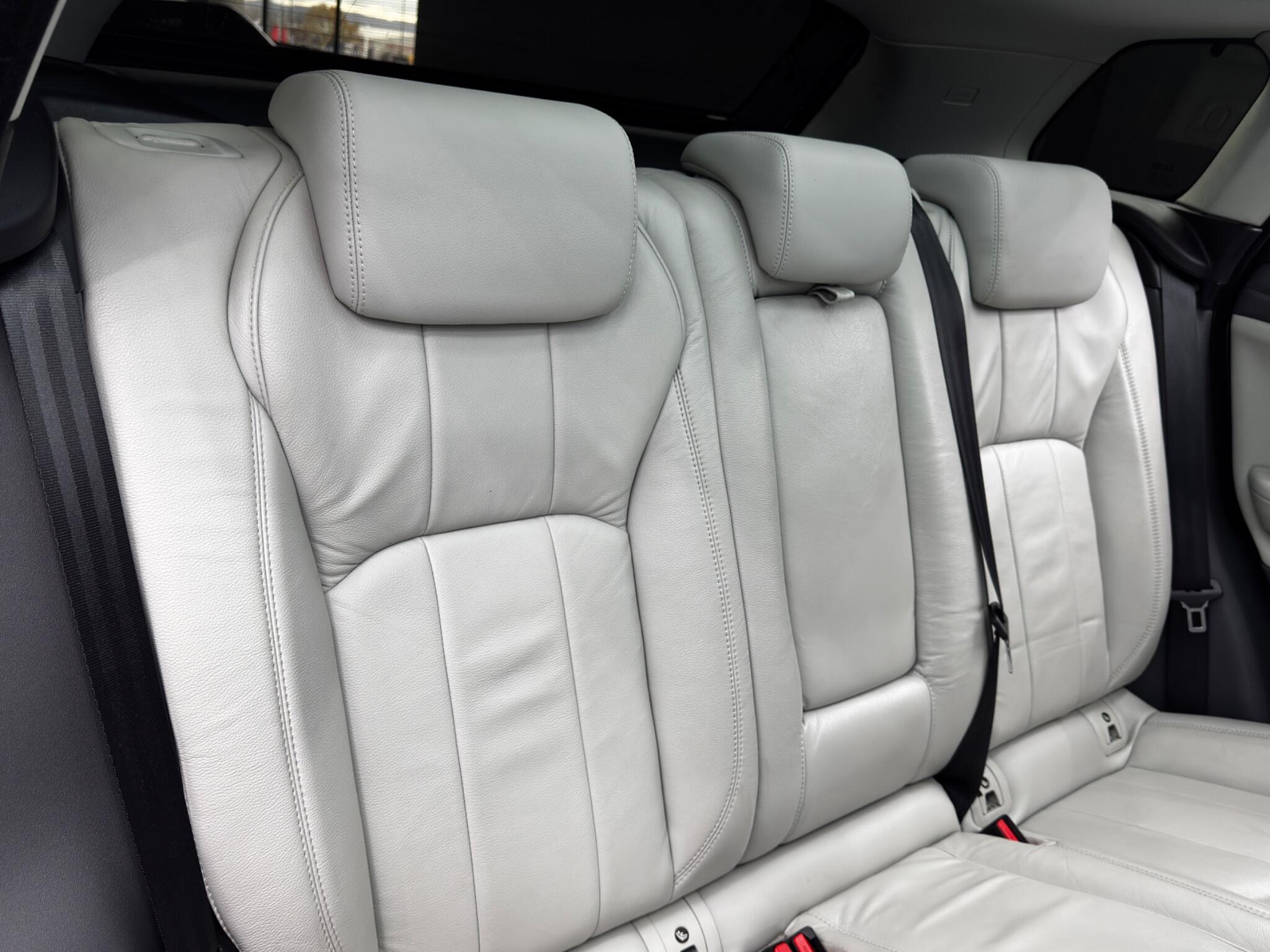 Land Rover Range Rover Evoque 2.0 TD4 SE Tech Auto 4WD Euro 6 (s/s) 5dr 5dr Automatic 2025