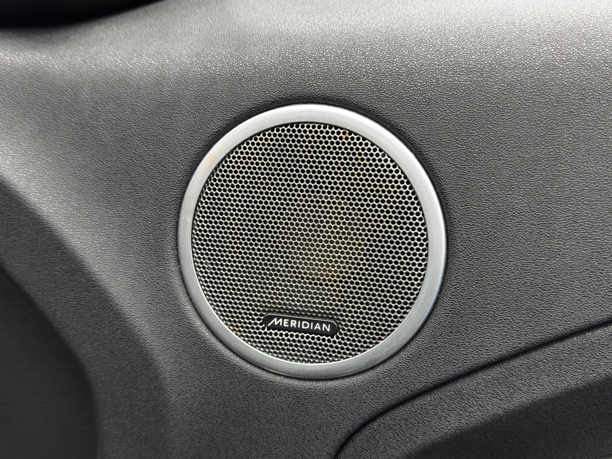 Land Rover Range Rover Evoque 2.2 SD4 Pure Tech Auto 4WD Euro 5 (s/s) 5dr 5dr Automatic 2025