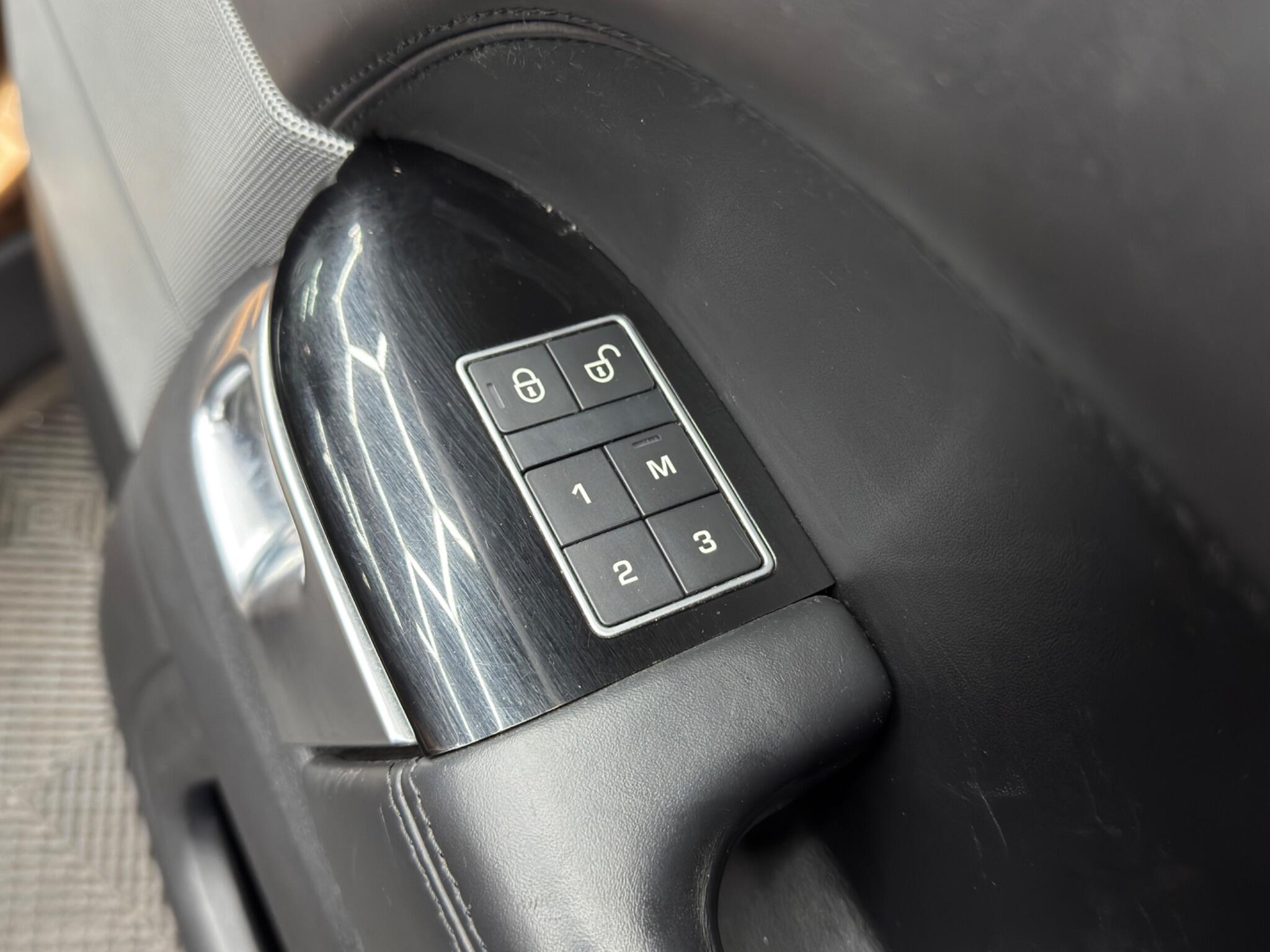 Land Rover Range Rover Sport 3.0 SD V6 Autobiography Dynamic Auto 4WD Euro 6 (s/s) 5dr 5dr Automatic 2026