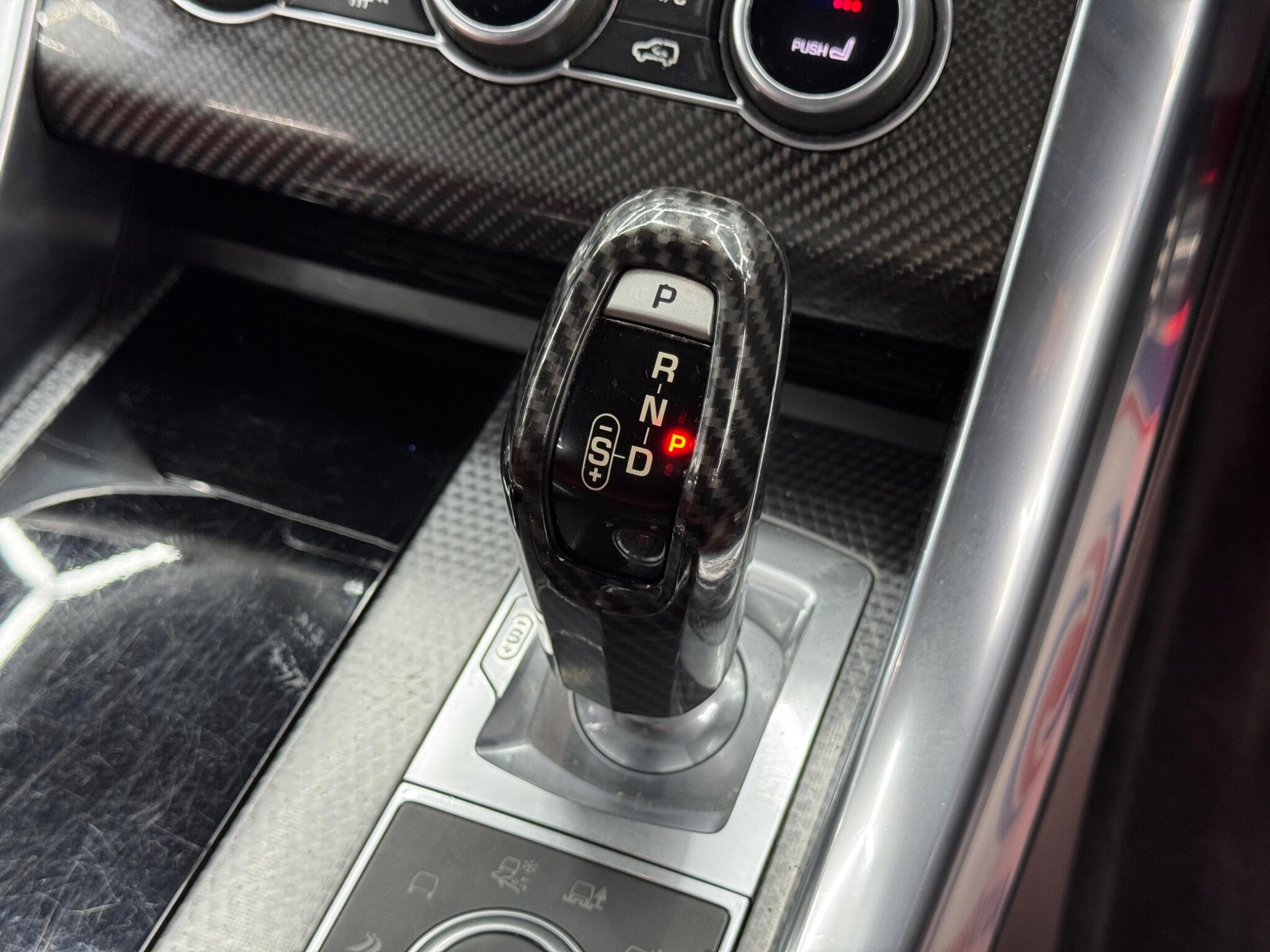 Land Rover Range Rover Sport 3.0 SD V6 HSE Dynamic Auto 4WD Euro 6 (s/s) 5dr 5dr Automatic 2026