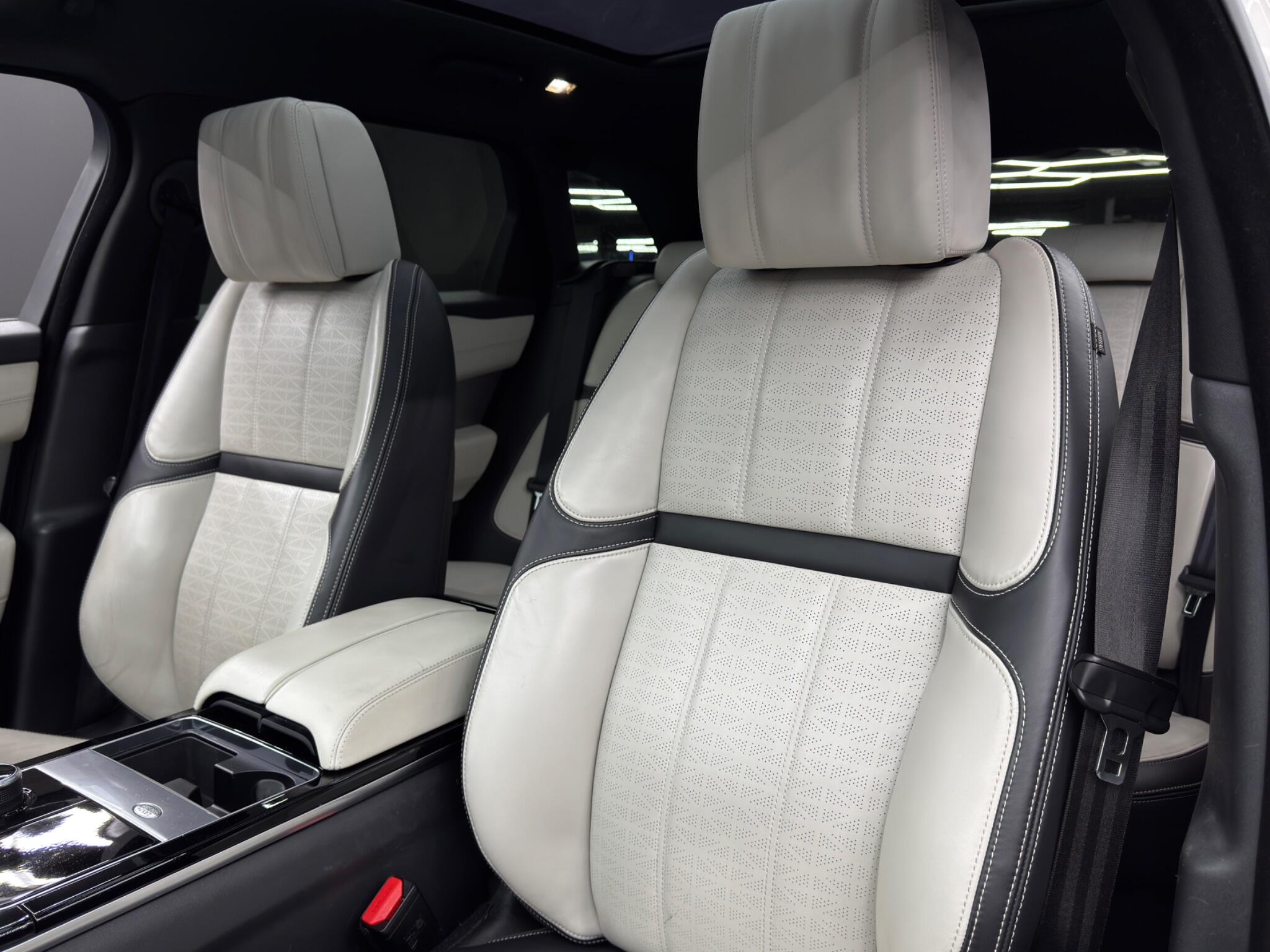 Land Rover Range Rover Velar 3.0 D300 R-Dynamic HSE Auto 4WD Euro 6 (s/s) 5dr 5dr Automatic 2026
