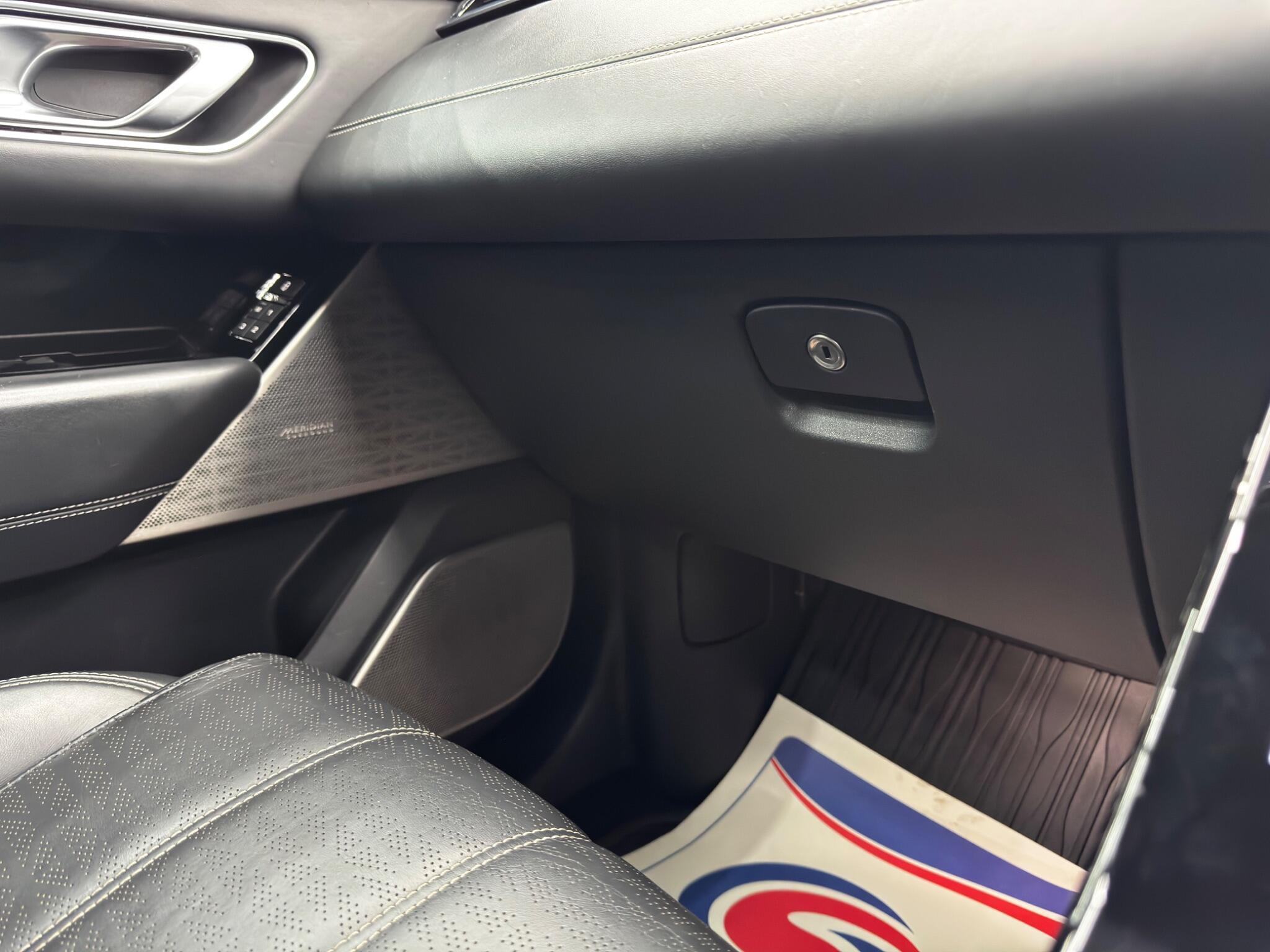 Land Rover Range Rover Velar 3.0 SD6 V6 R-Dynamic HSE Auto 4WD Euro 6 (s/s) 5dr 5dr Automatic 2025