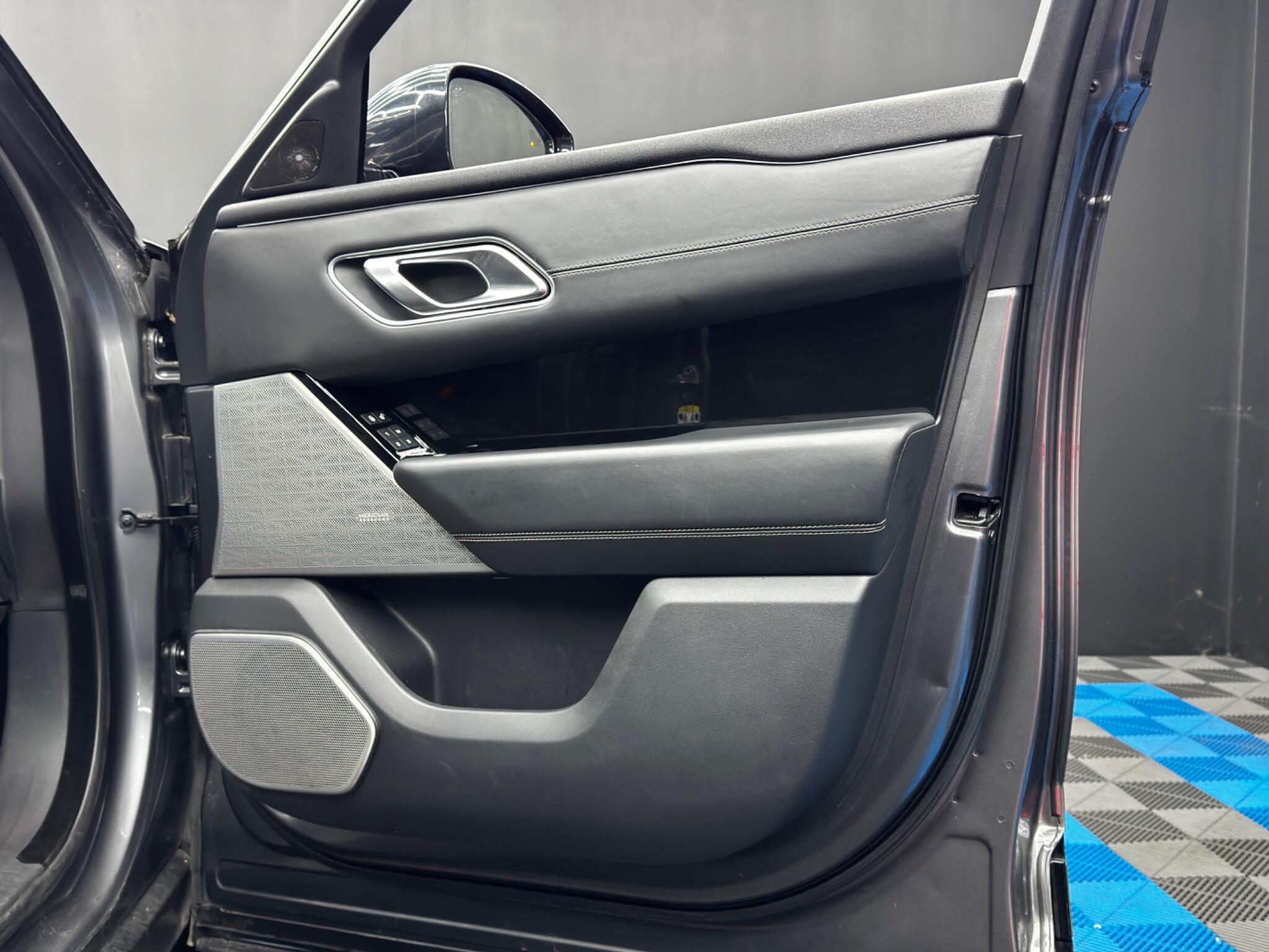 Land Rover Range Rover Velar 3.0 SD6 V6 R-Dynamic HSE Auto 4WD Euro 6 (s/s) 5dr 5dr Automatic 2025