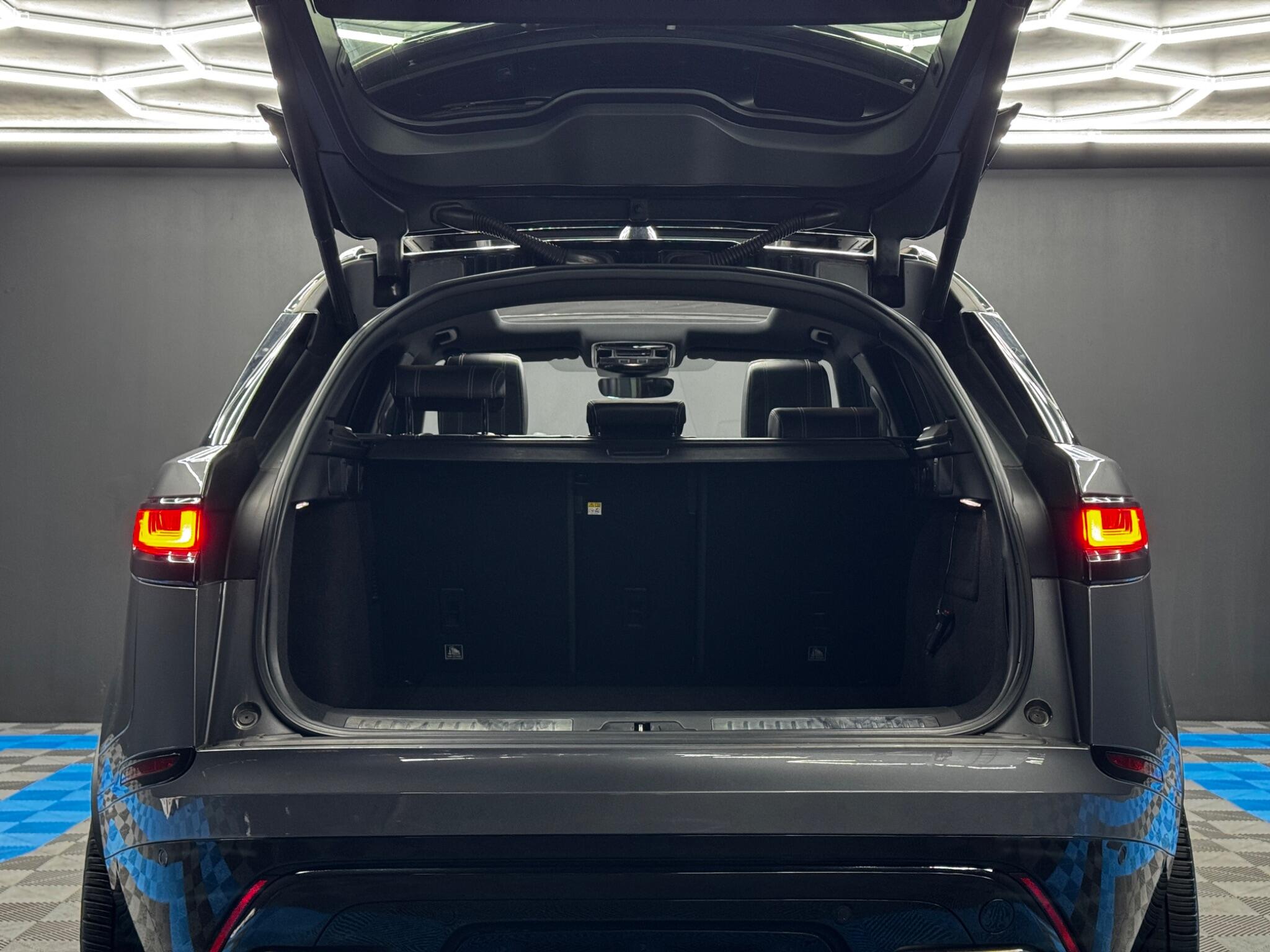 Land Rover Range Rover Velar 3.0 SD6 V6 R-Dynamic HSE Auto 4WD Euro 6 (s/s) 5dr 5dr Automatic 2025