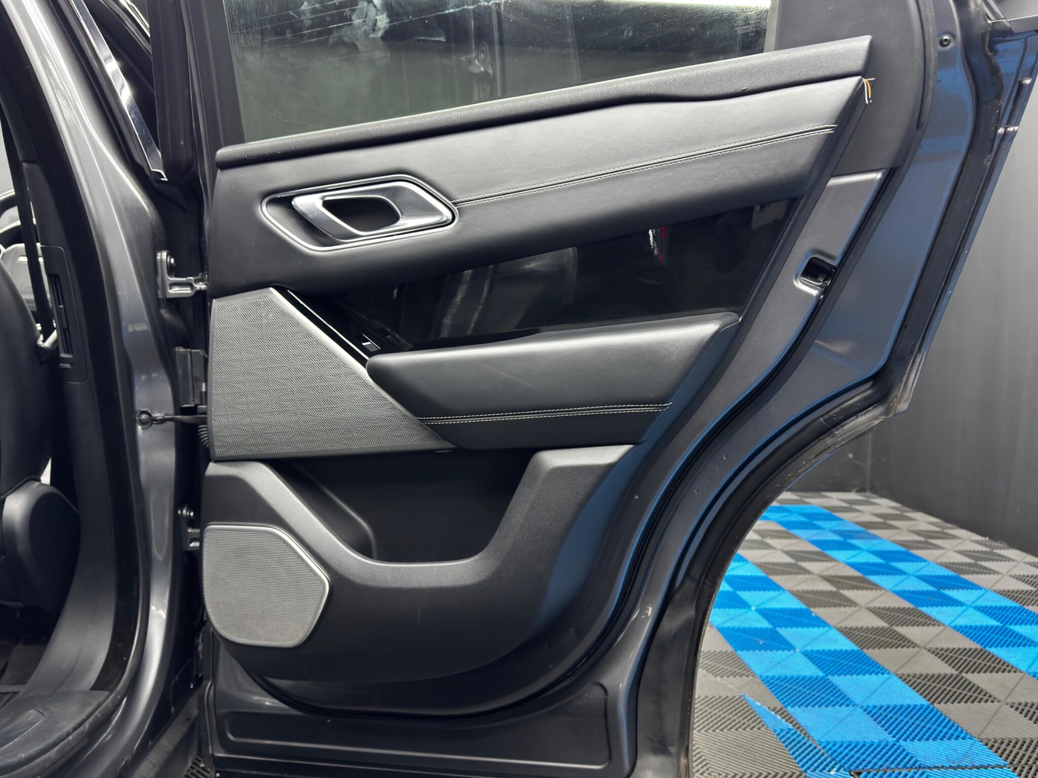 Land Rover Range Rover Velar 3.0 SD6 V6 R-Dynamic HSE Auto 4WD Euro 6 (s/s) 5dr 5dr Automatic 2025